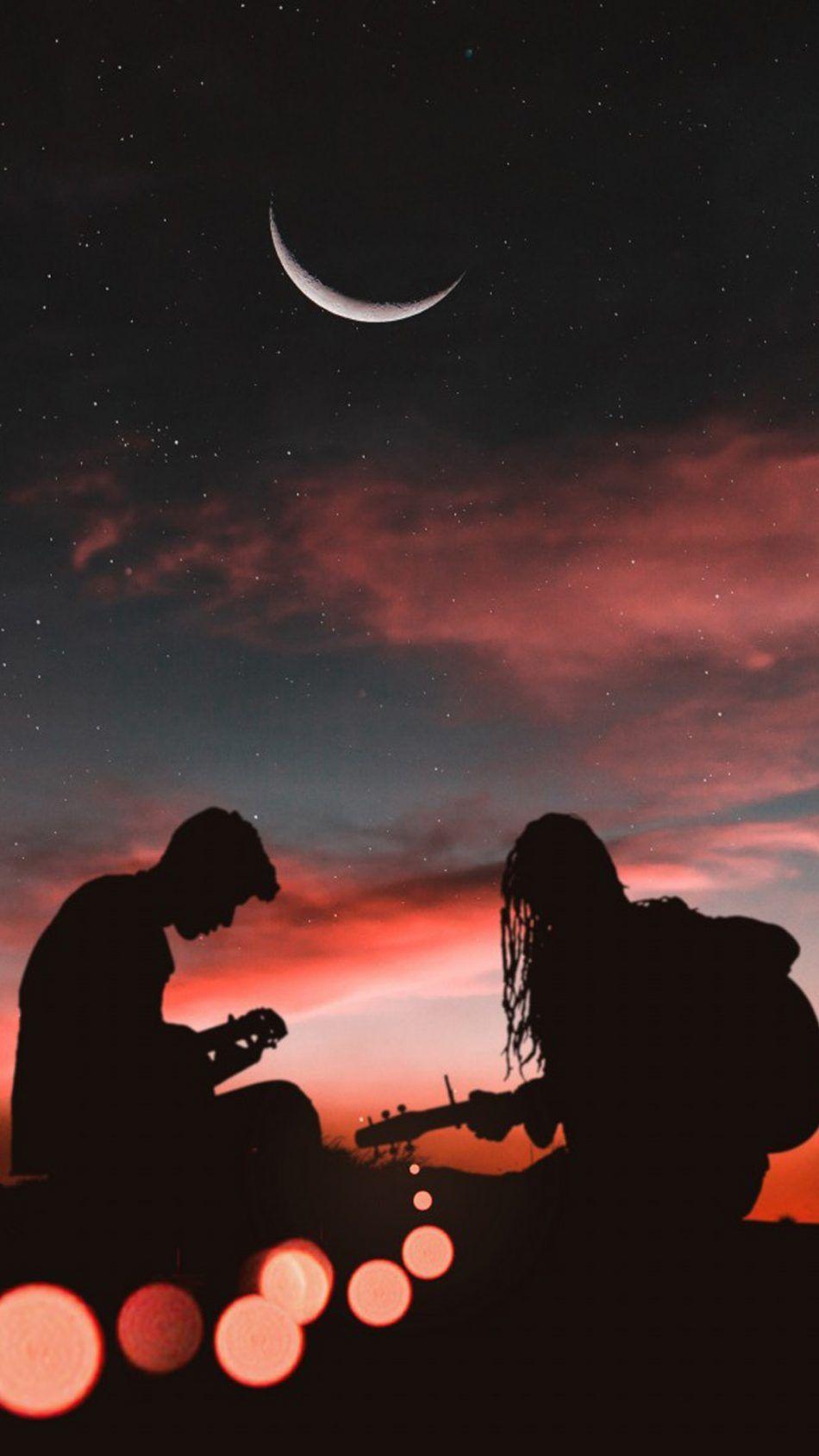 Romantic Couple Playing Guitar Sunset Half Moon. Wallpaper iphone
