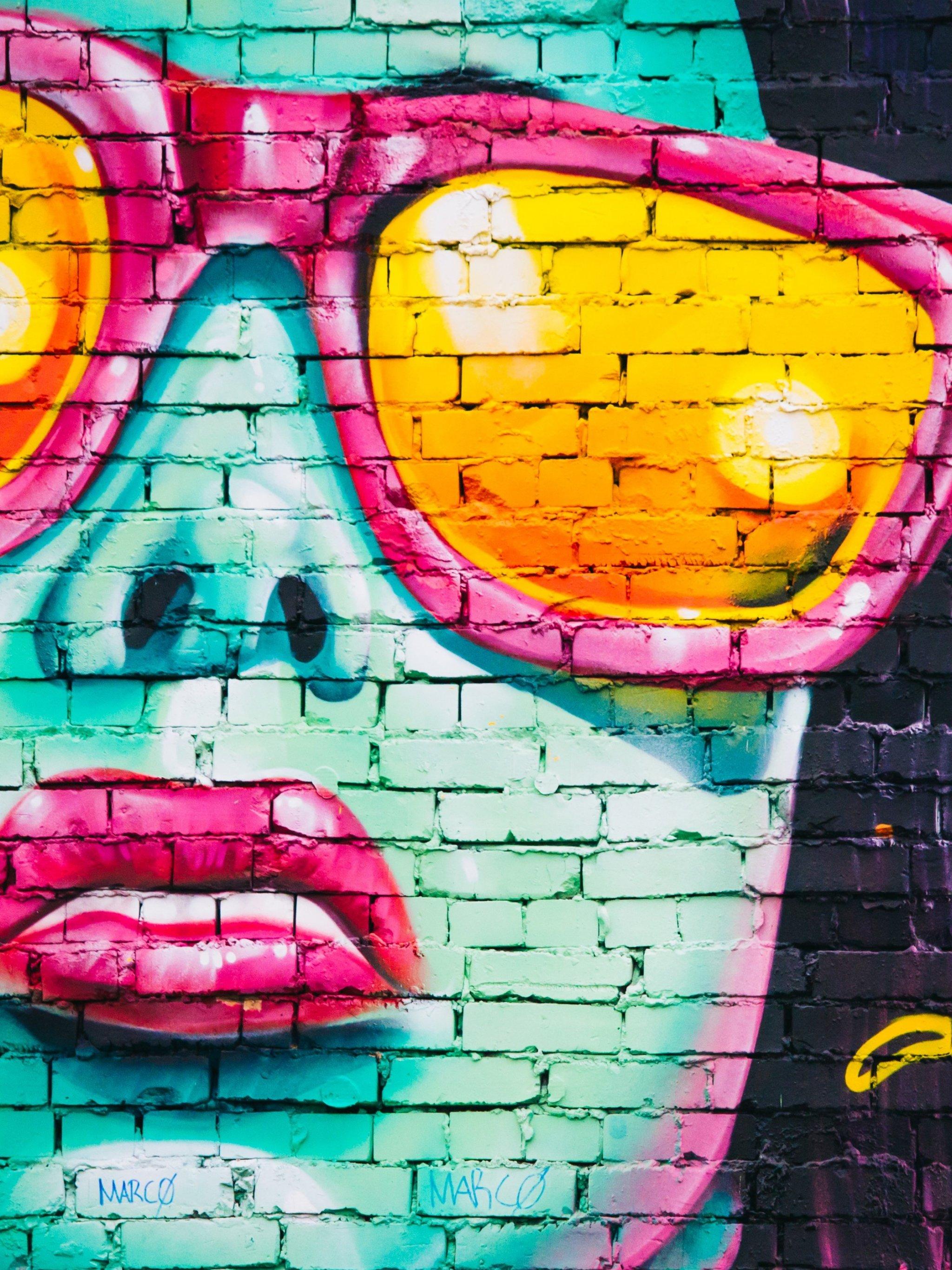 Girl With Sunglasses Graffiti Wallpaper, Android