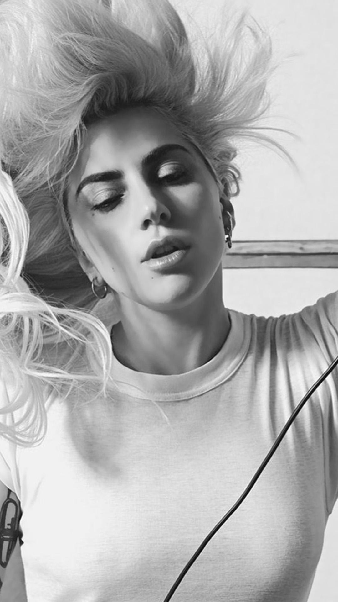 Download Lady Gaga 2018 Free Pure 4K Ultra HD Mobile Wallpaper