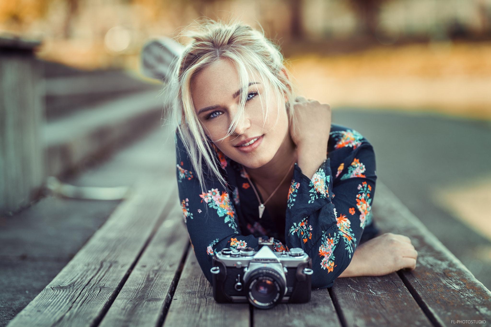 Eva Mikulski HD Wallpaper. Background Imagex1367