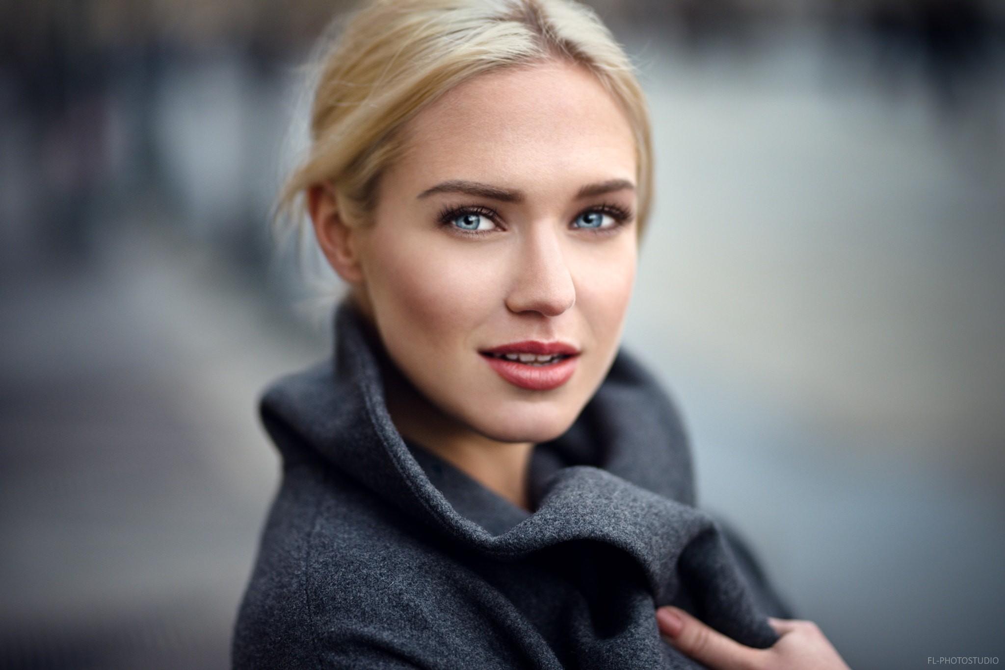 #grey coat, #coats, #Eva Mikulski, #blonde
