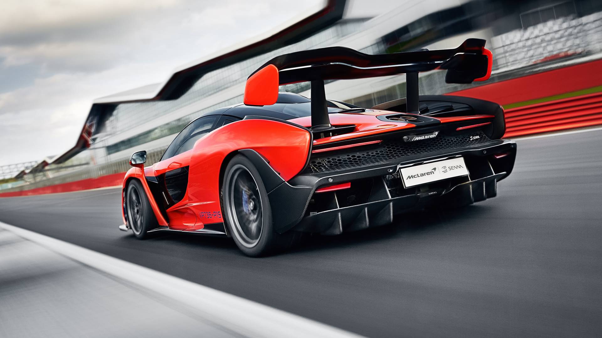 Машина MCLAREN Senna MCLAREN