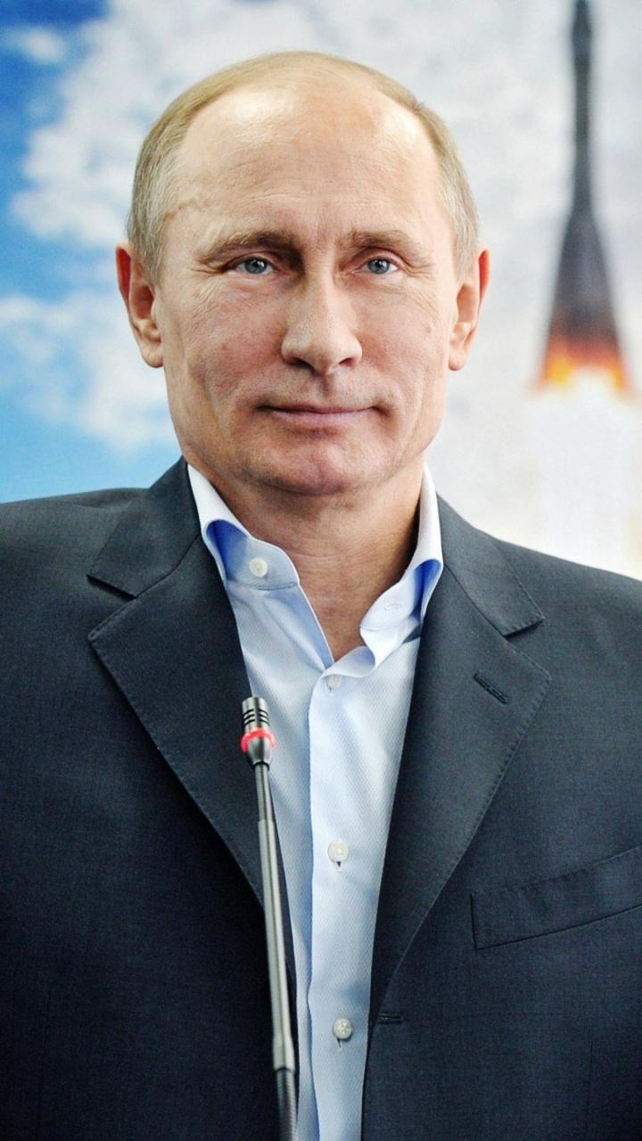 Men Vladimir Putin (720x1280) Wallpaper