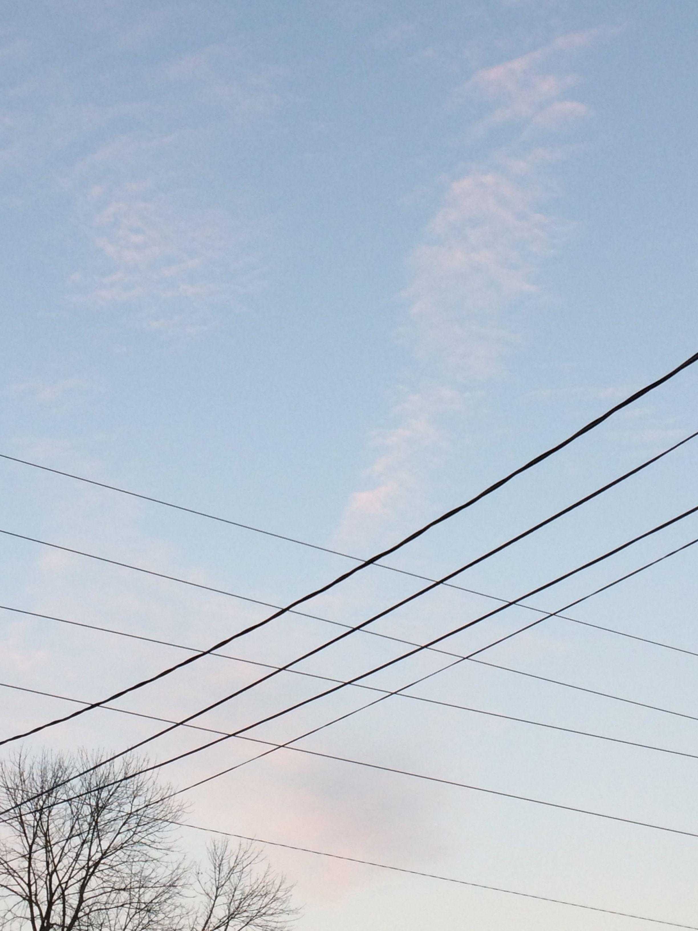 Sky and power cord aesthetic. ᴇʏᴇ ᴄᴀɴᴅʏ. Sky