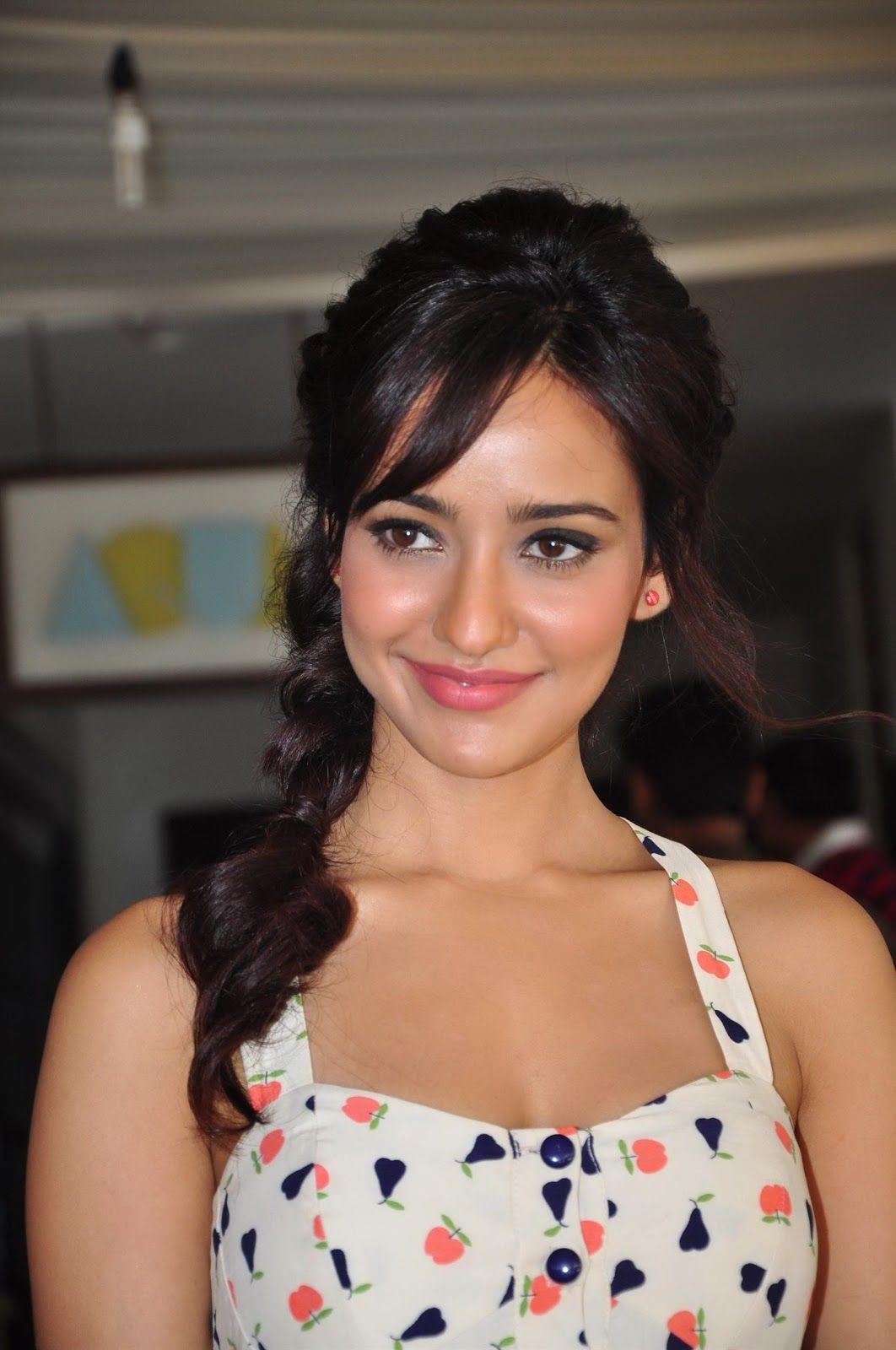 Neha Sharma Fantastic HD Photo & Wallpaper