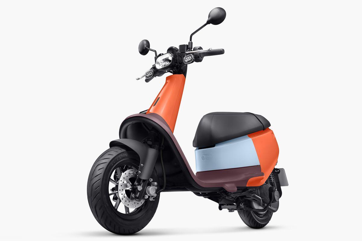 Gogoro's new electric scooter is a cute city commuter