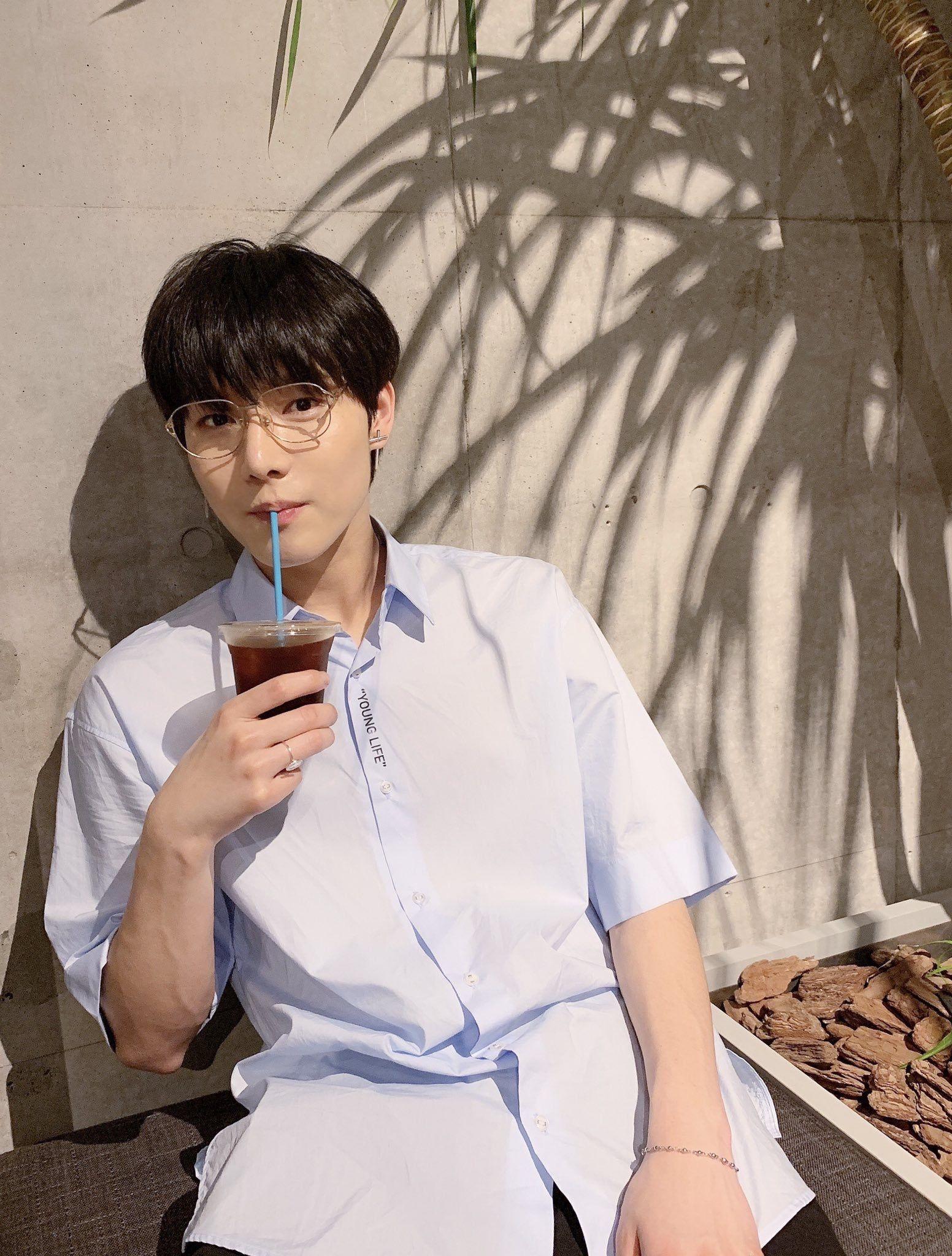 Yonghoon #Onewe. Korean music, Korean bands, Popular music