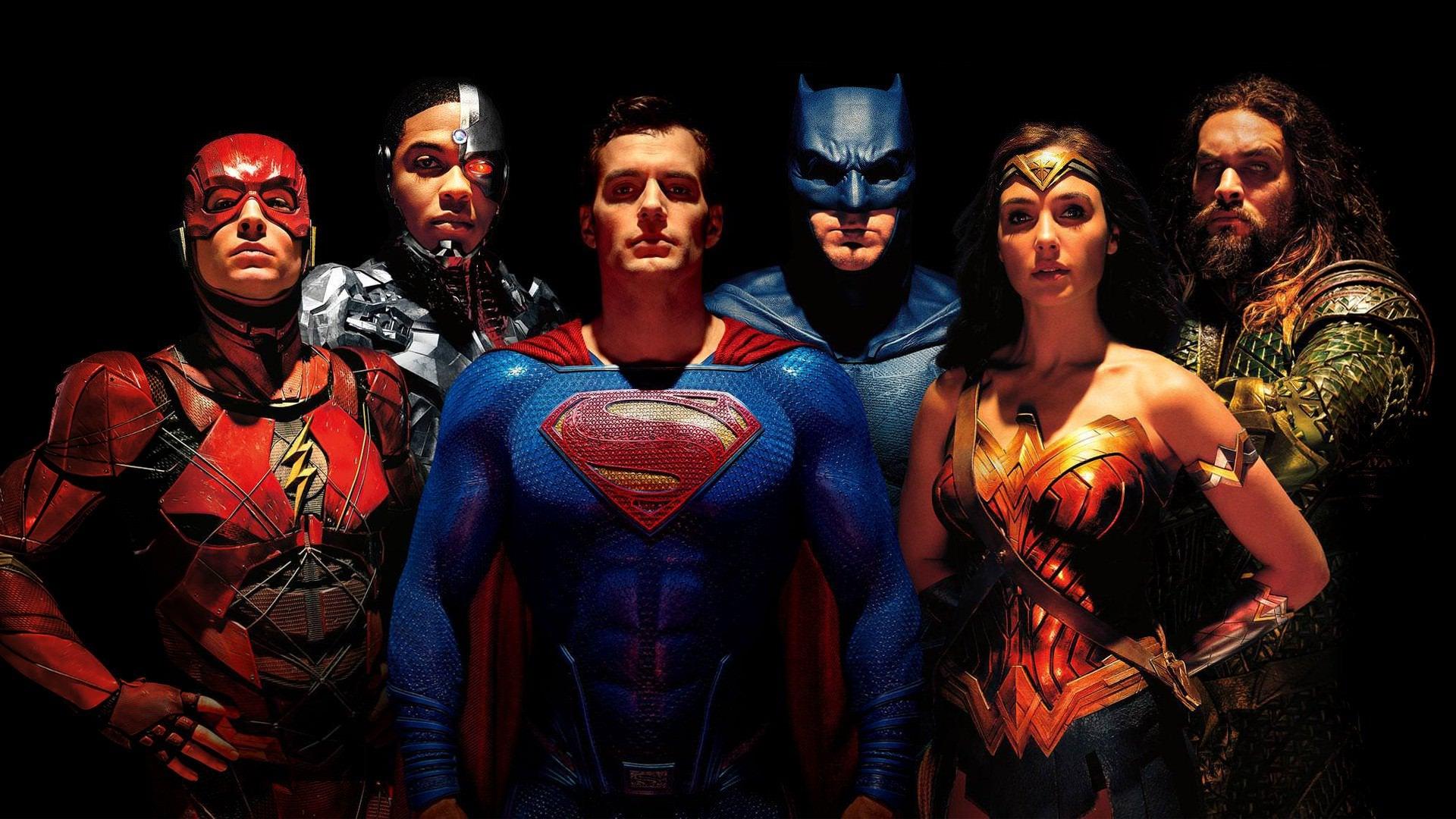 Fanmade:Wallpaper of Alex Ross Poster without sides being cut off