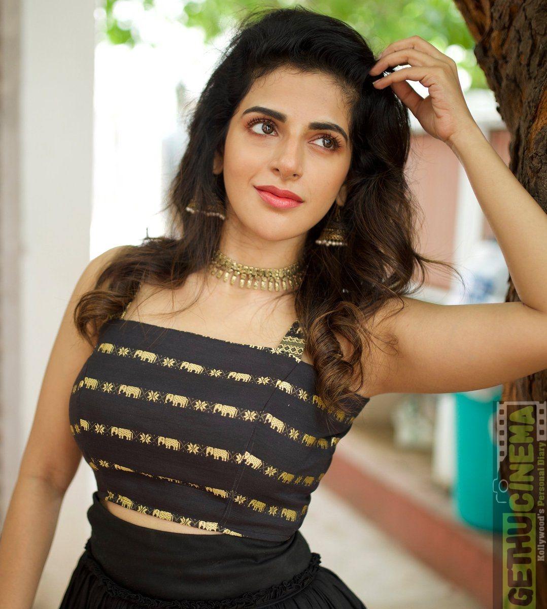 Iswarya Menon Aka Aishwarya Menon
