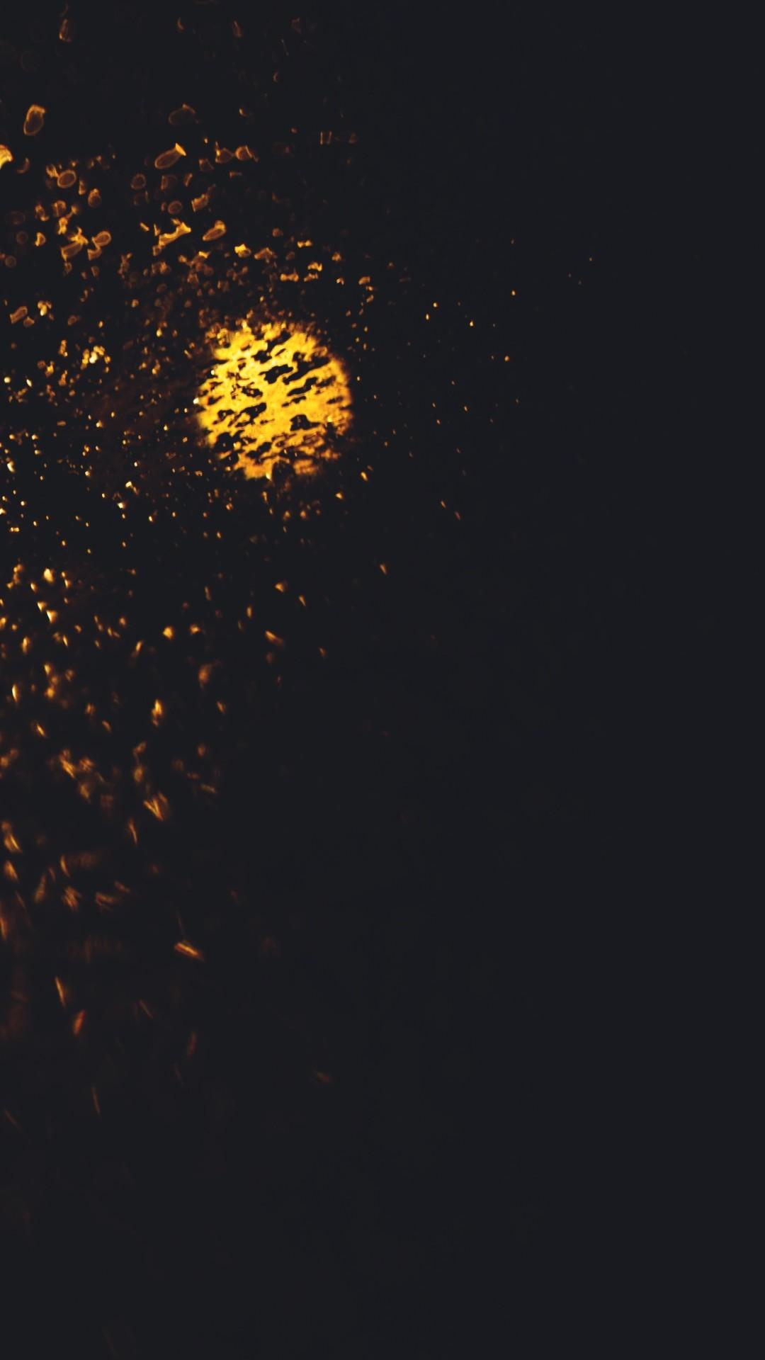 Gold and Black Wallpaper