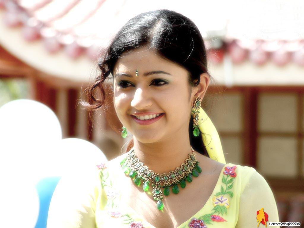 Poonam Bajwa Bajwa Wallpaper