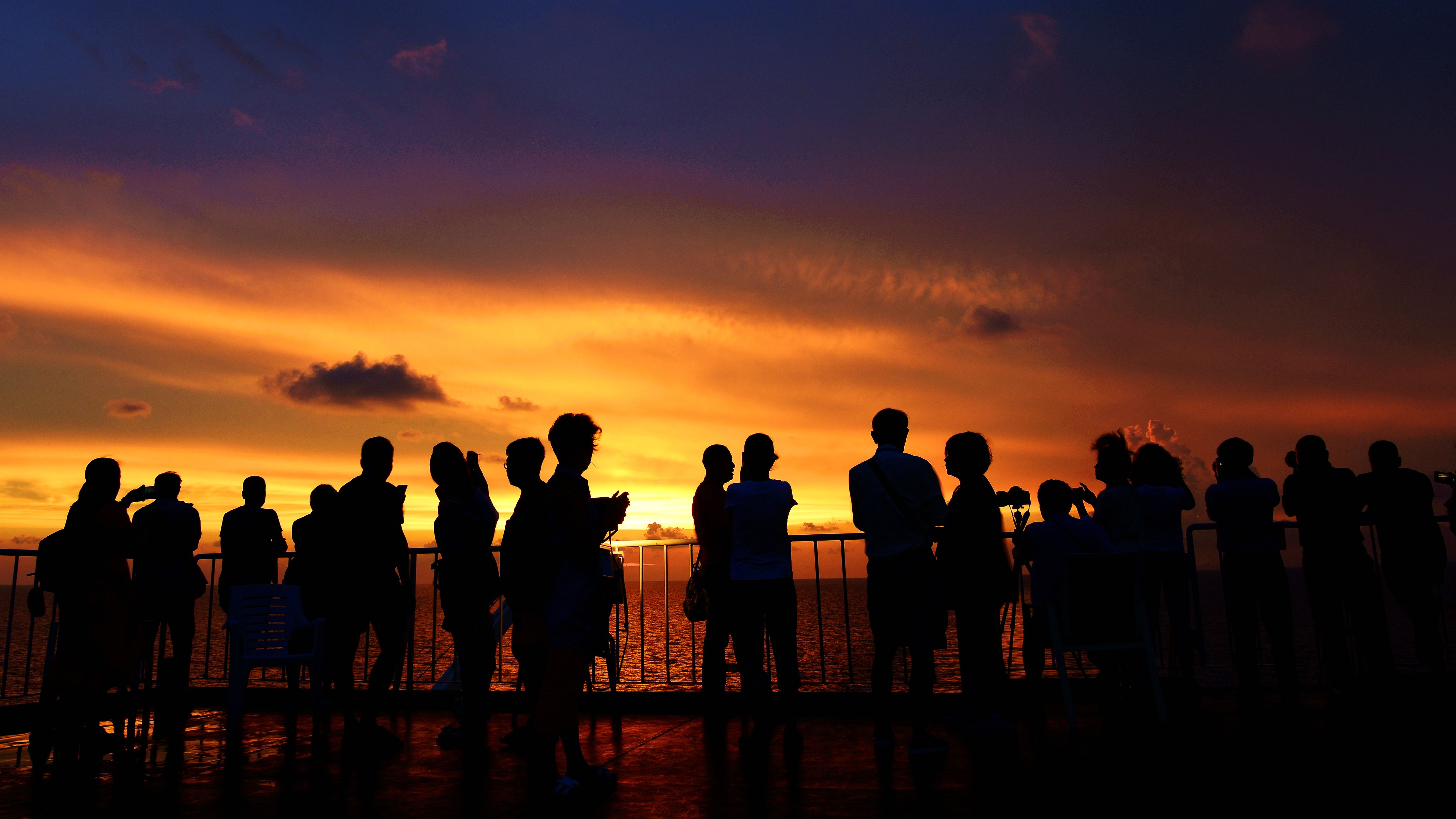 Wallpaper Xisha Islands, sea, people, sunset, silhouette