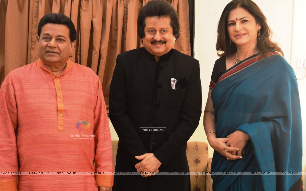 Wallpaper Udhas, Anup Jalota and Kunika at