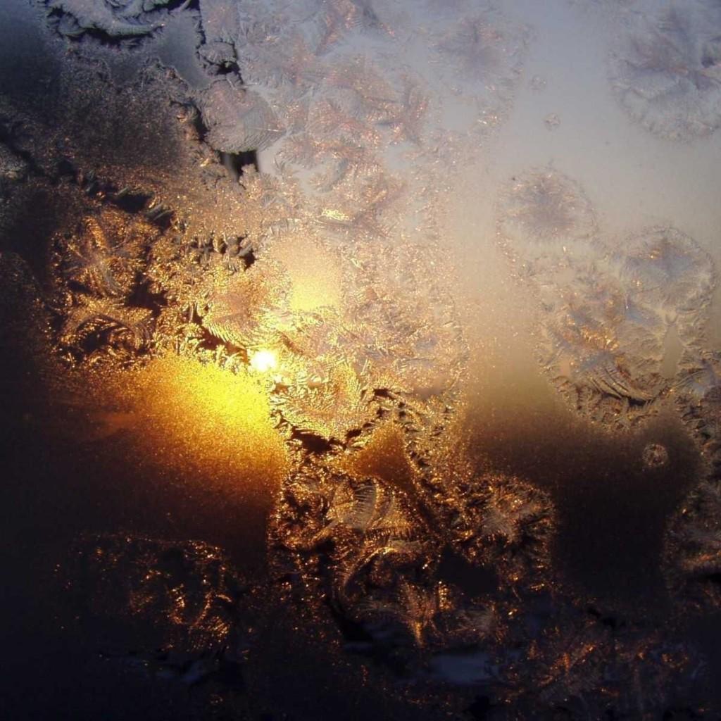 Texture Glass Winter Window iPad .ilikewallpaper.net