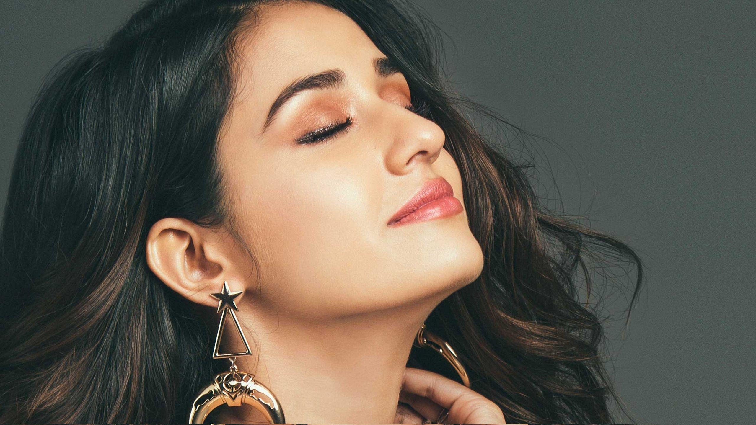 Disha Patani, juicy lips, Maxim India, Bollywood, 2560x1440