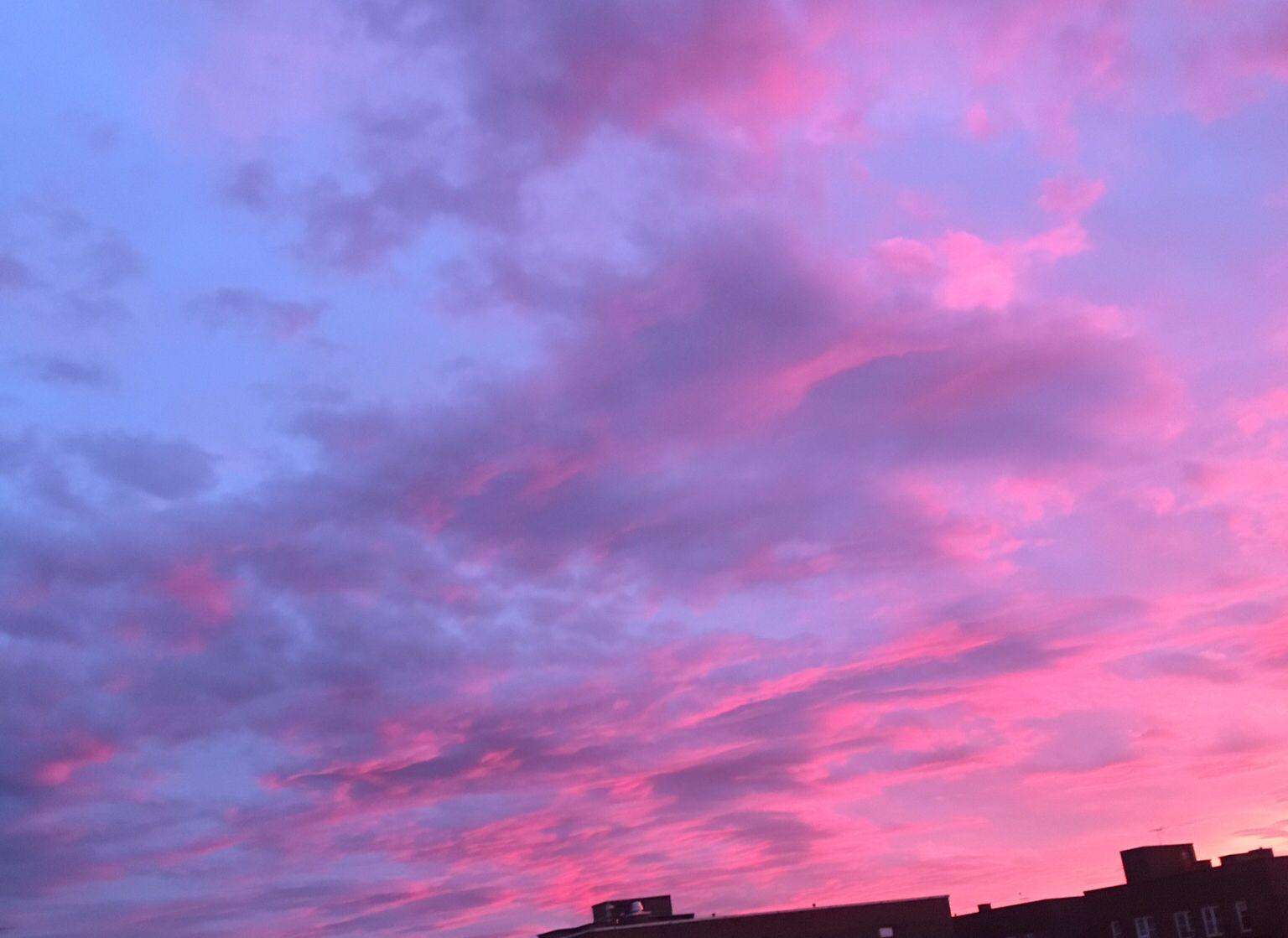 Aesthetic Wallpaper Pink Sky : #skygazing #sky #night #amber #clouds