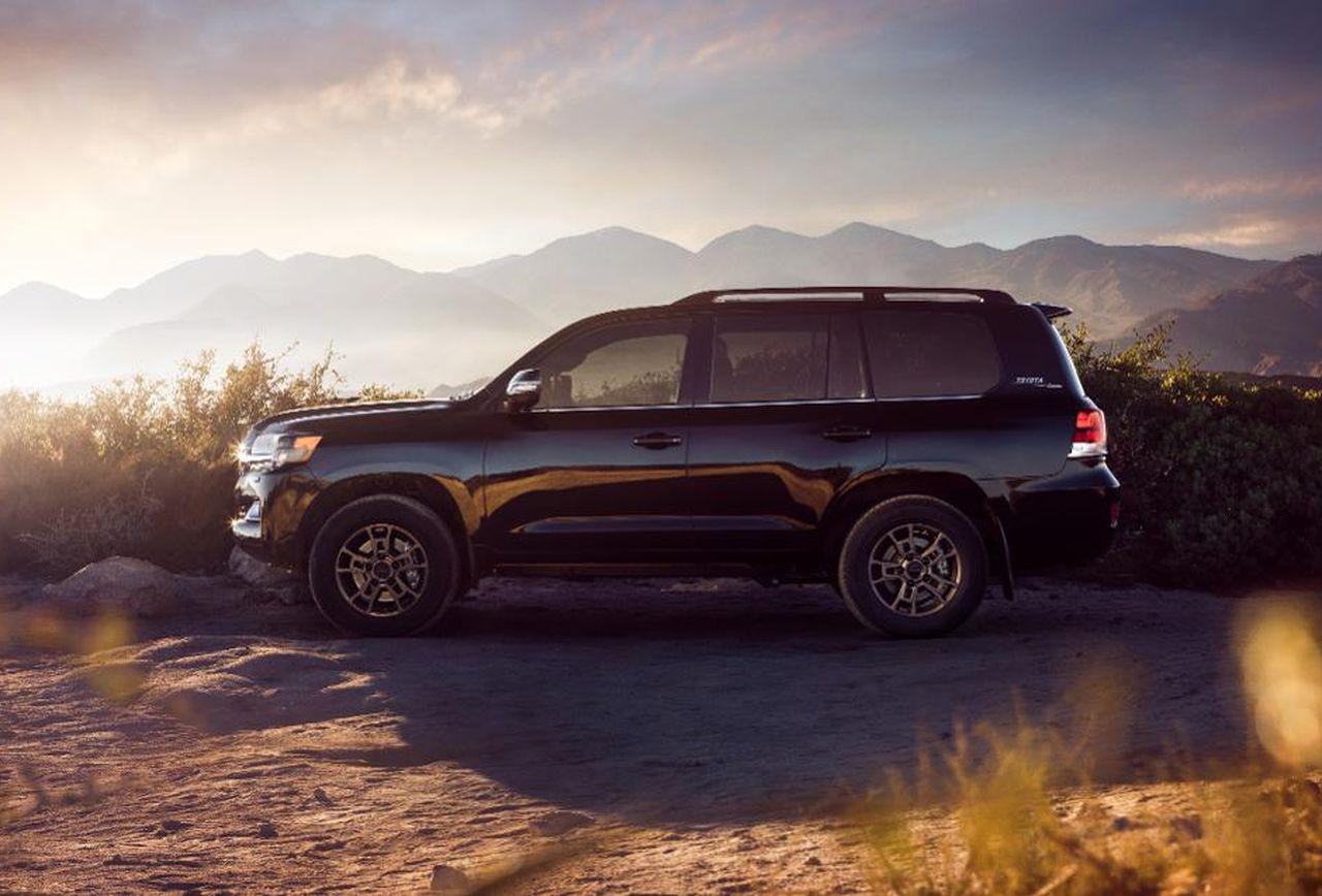 Toyota Is Canceling The Land Cruiser In 2022 And It's About Time