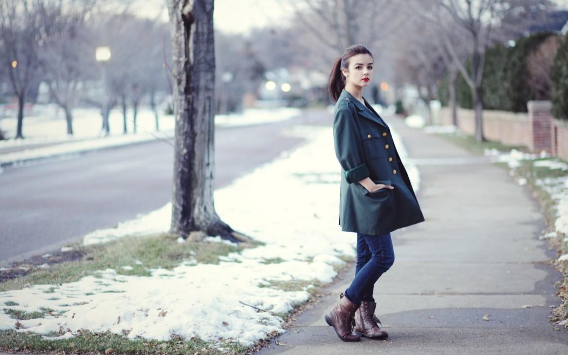 Beautiful Girl Jacket Blogger Fashion Winter HD Wallpaper