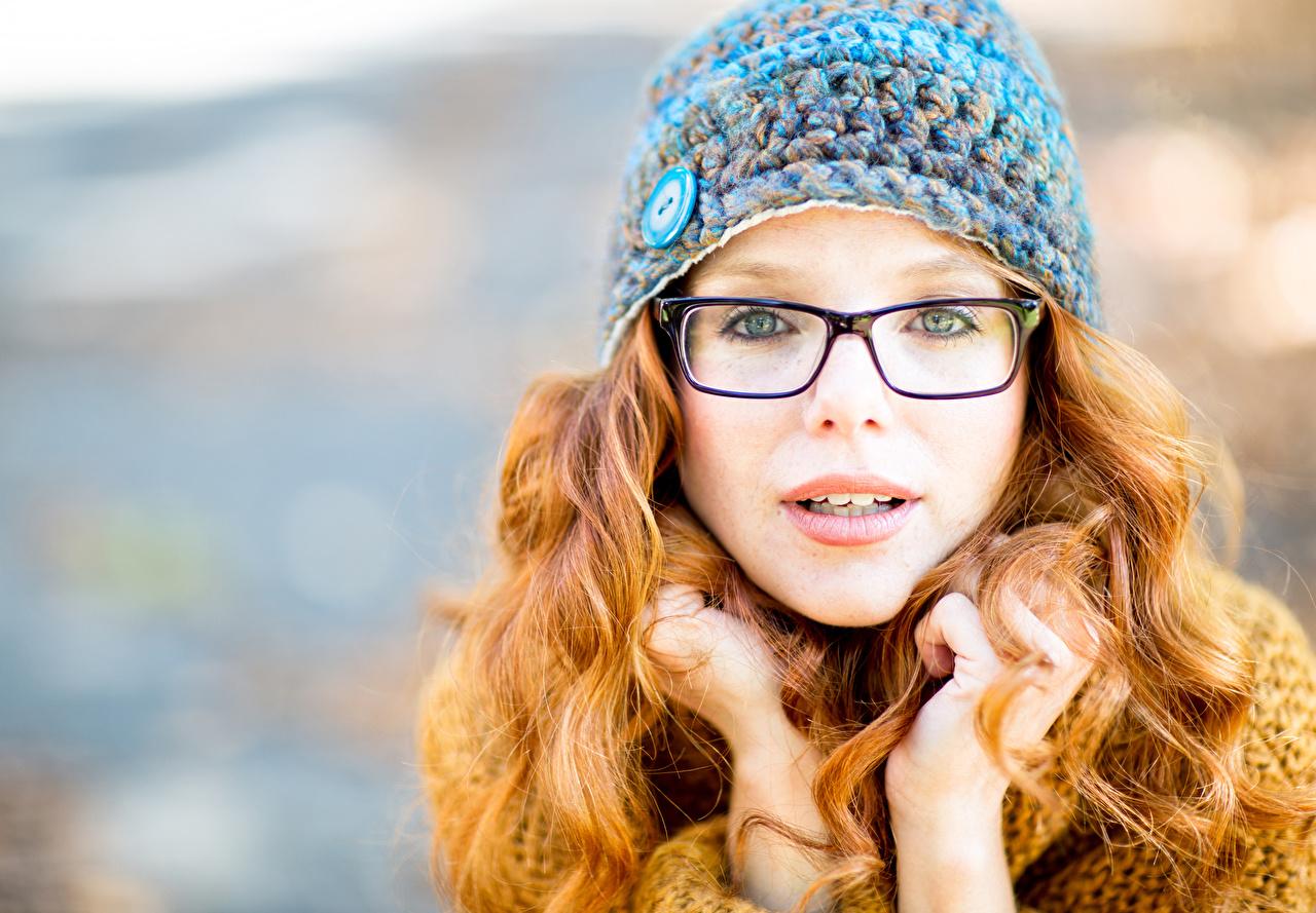 Desktop Wallpaper Girls Redhead girl Beautiful Winter hat