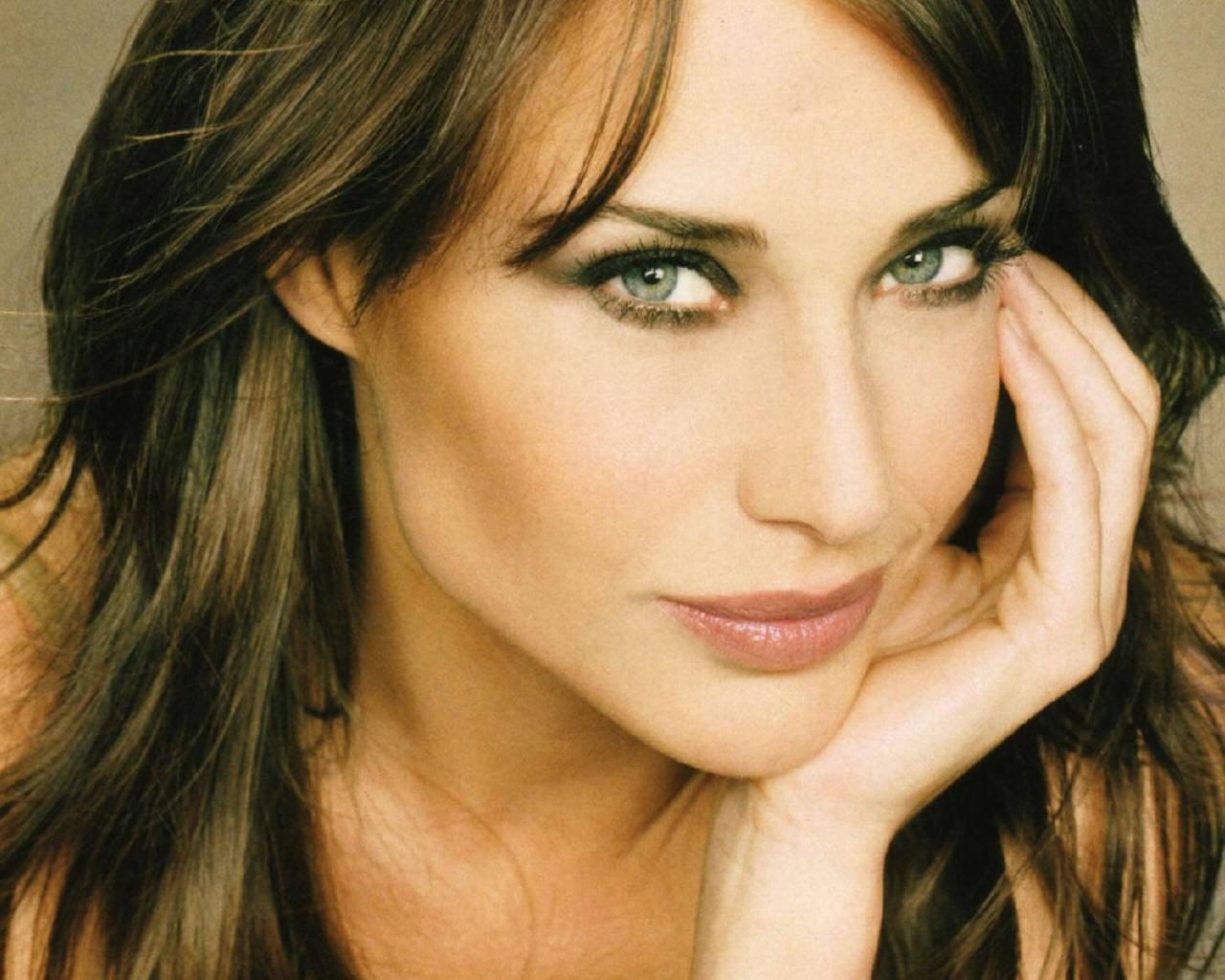 HD wallpaper claire forlani JPG 194 kB. Women