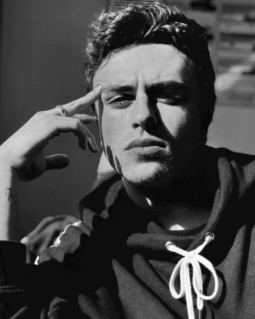 ITZAN ESCAMILLA