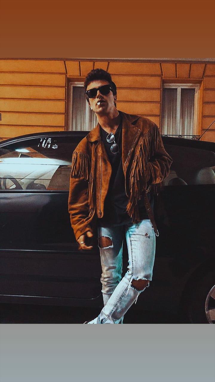 Itzan Escamilla Itzan Escamilla
