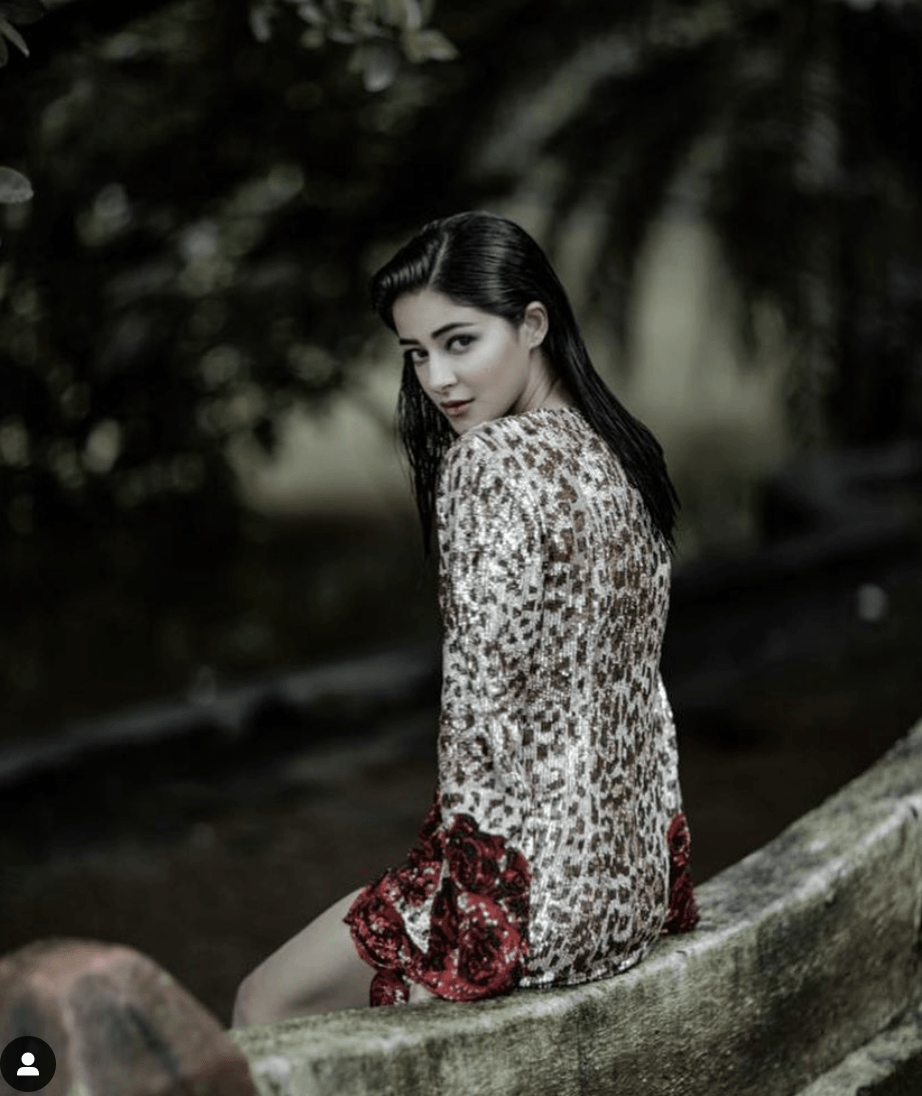 Ananya Pandey Hot and Bold Photo makes fans Crazy, Trends