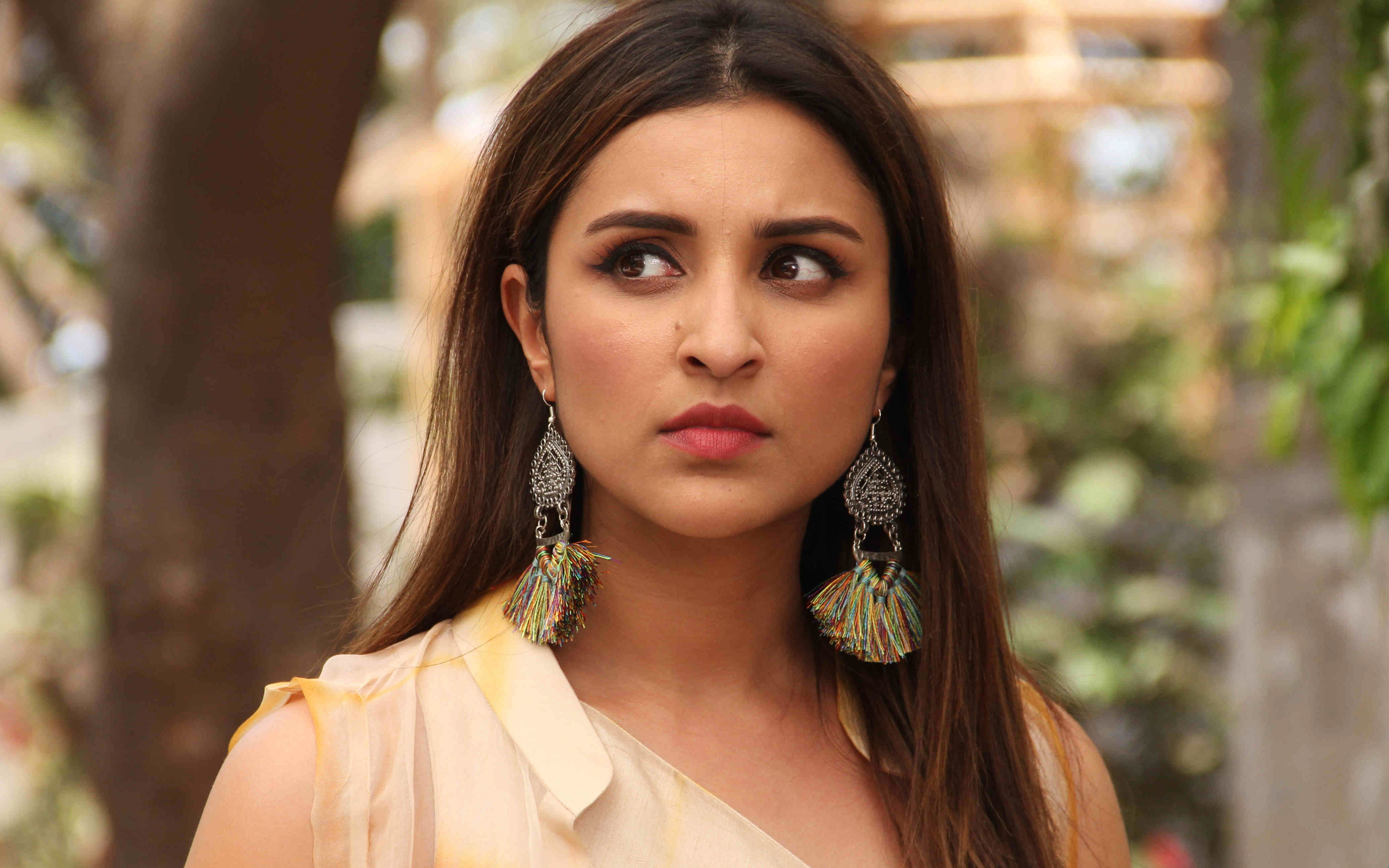 Download wallpaper Parineeti Chopra, Indian actress, 4k