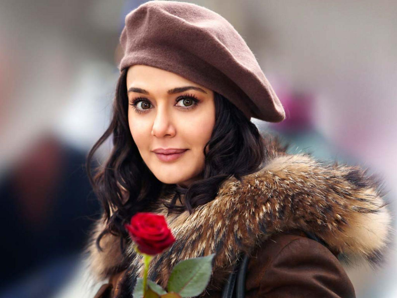 Preity Zinta Wallpaper High Resolution and Quality Download