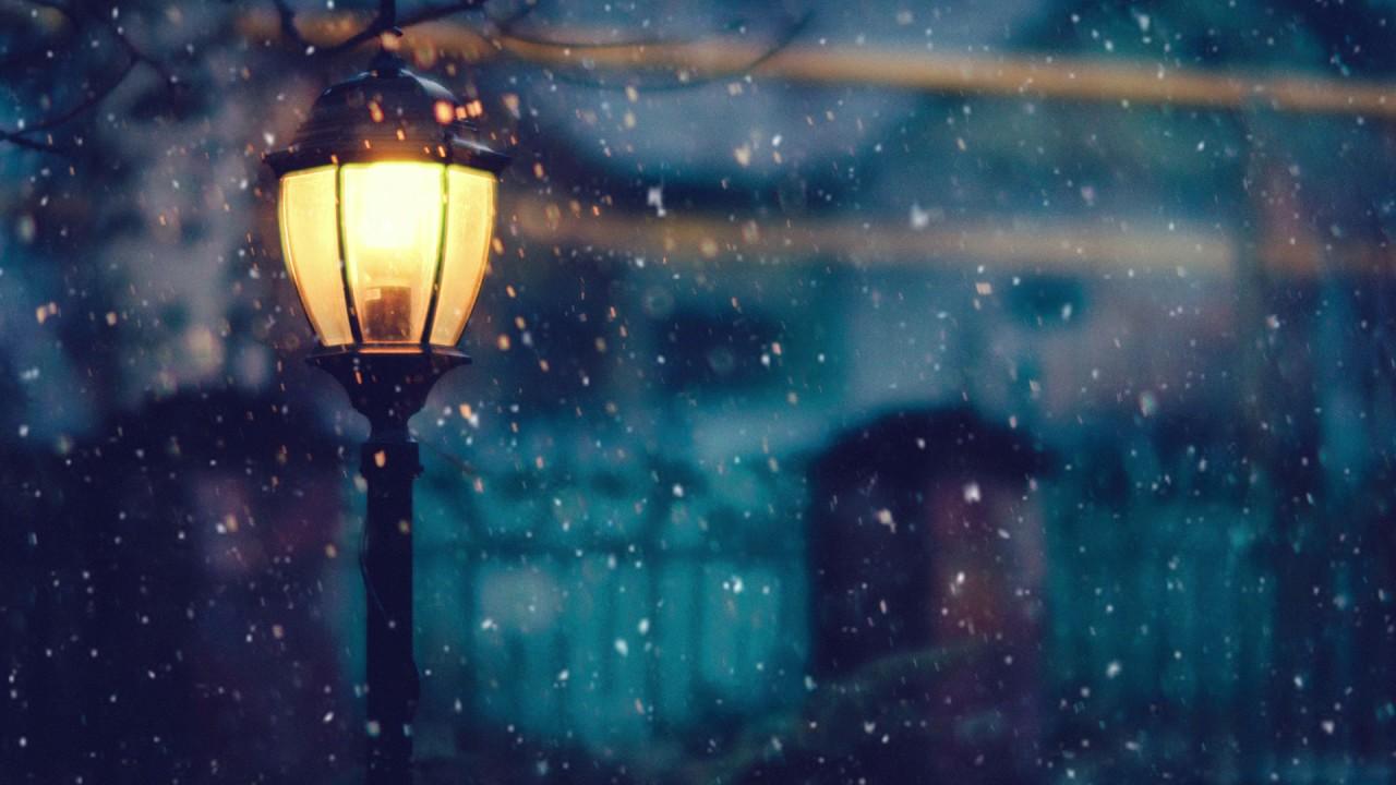 Winter Lantern Animated Wallpaper