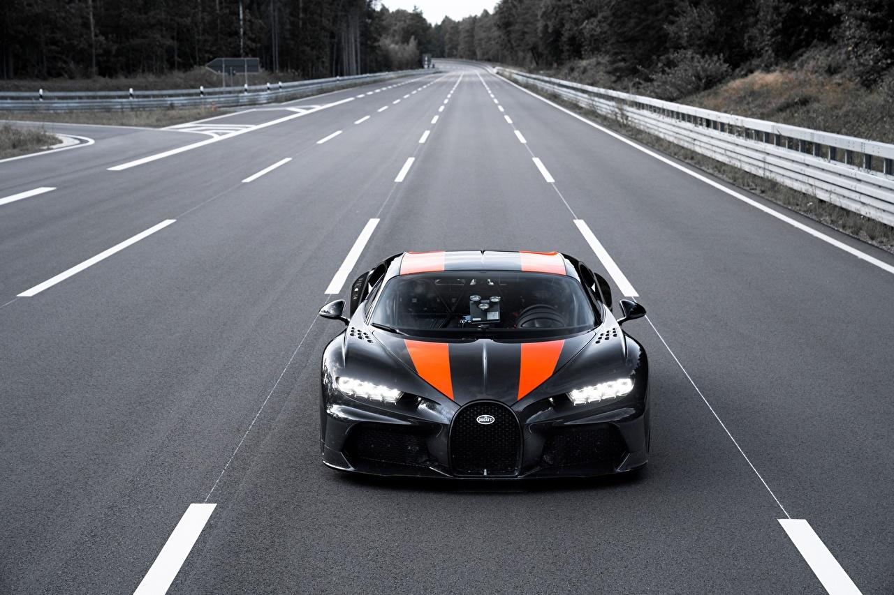 Picture BUGATTI Chiron Super Sport 300 Black Roads Cars Front