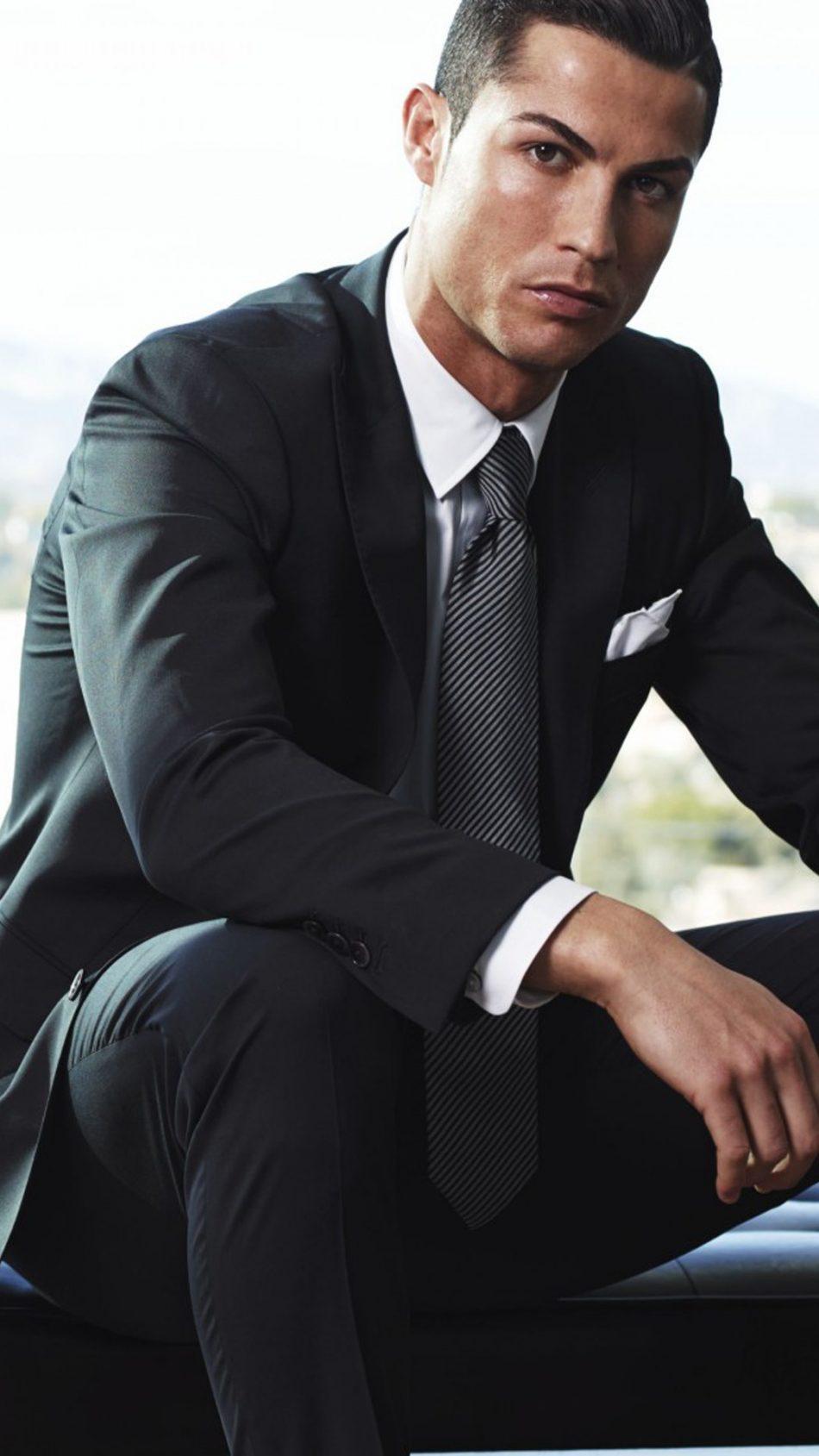 Download Cristiano Ronaldo Suit & Tie Dress Free Pure 4K