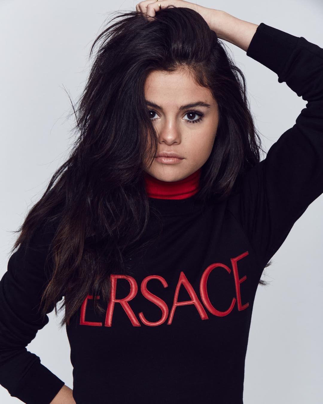 curtidas, 5 comentários Gomez High Quality Pics