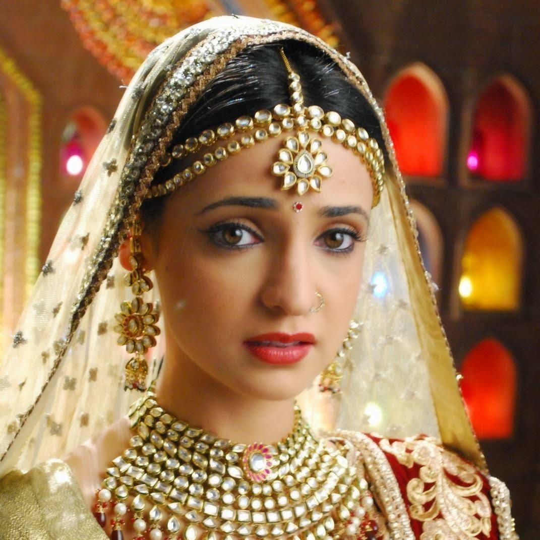 Sanaya Irani Wallpaper & Background Download