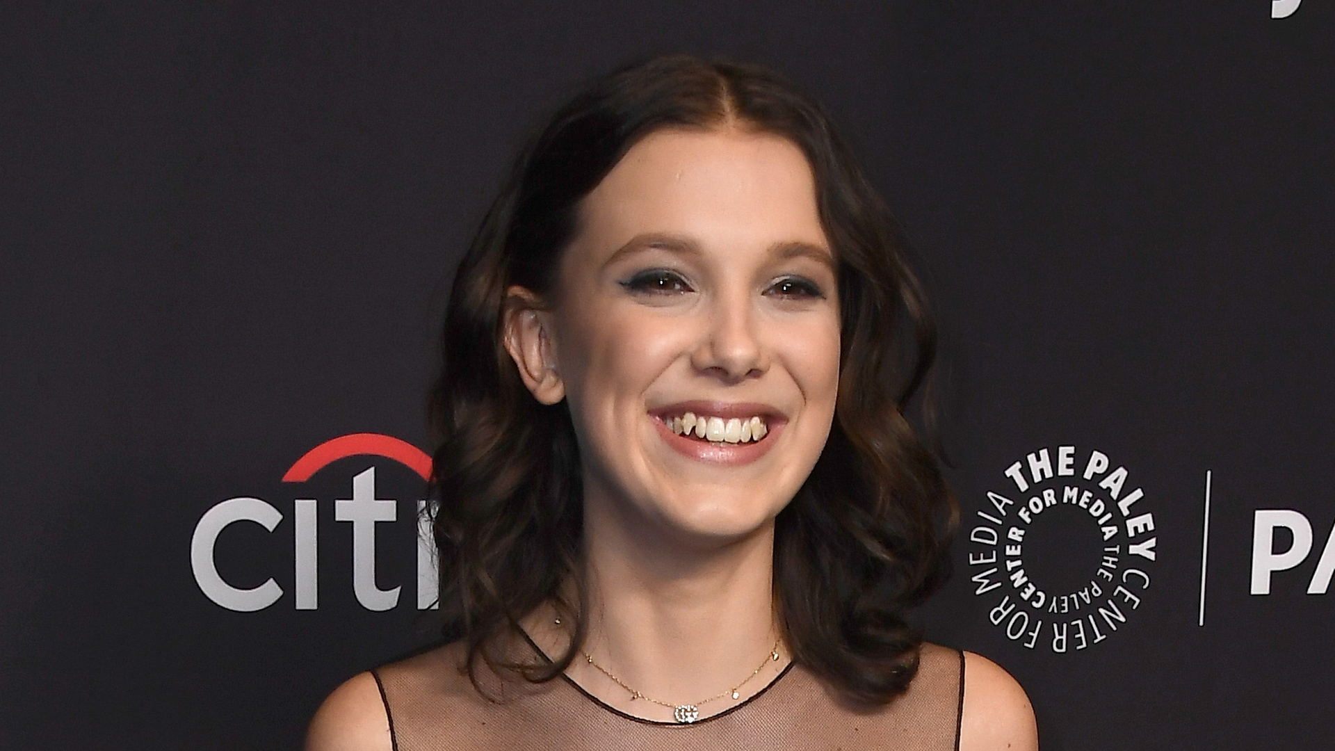 millie bobby brown smiling wallpapers