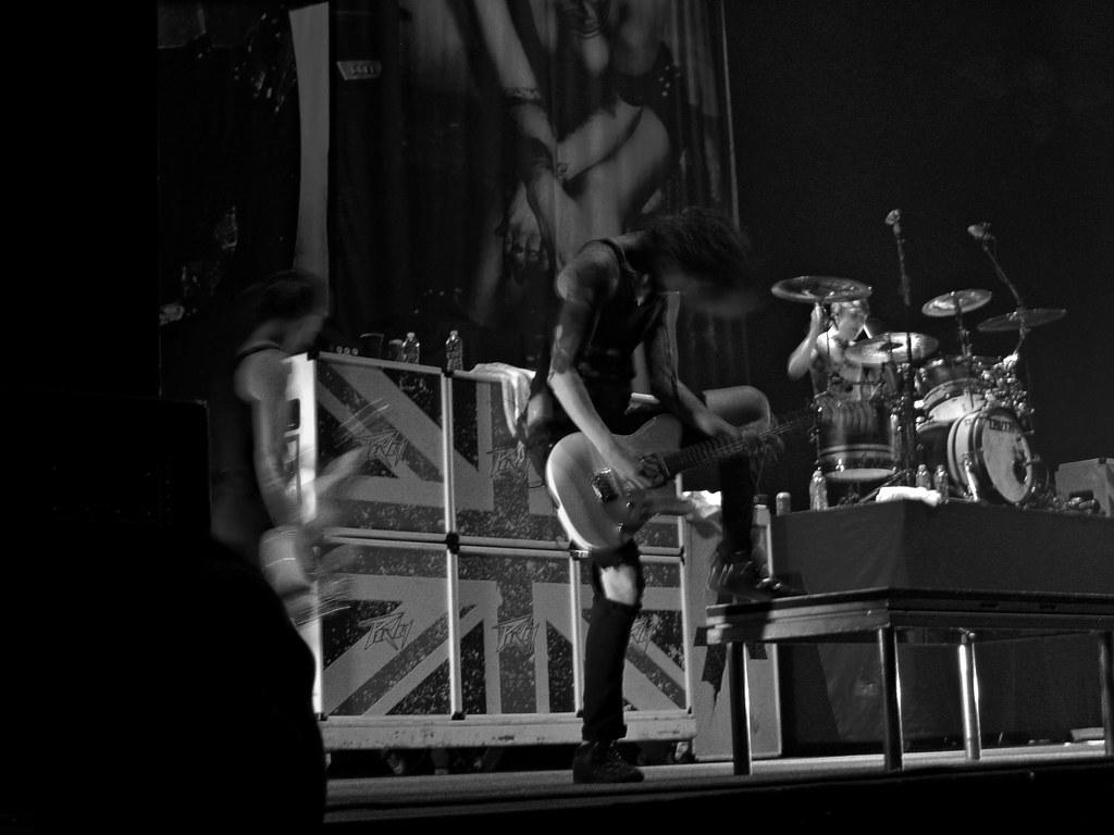 Asking Alexandria. Website. Facebook Page. Twitt