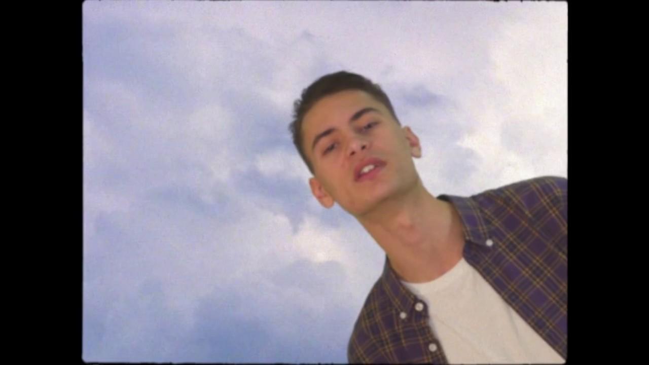 PREMIERE: YELLOW HEARTS (MUSIC VIDEO)