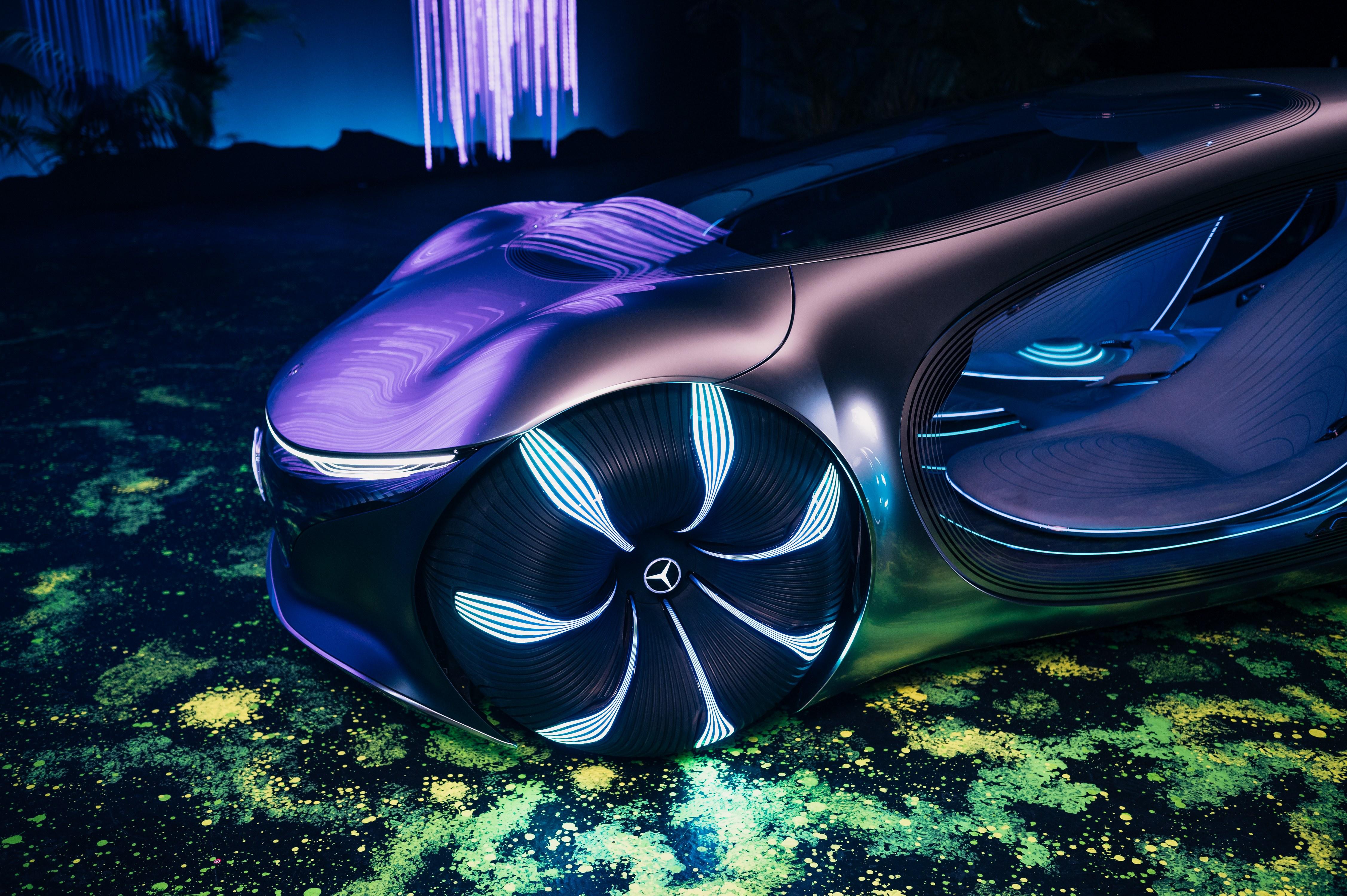 Mercedes Benz's New 'Avatar' Inspired Concept Is ALIIIIVE