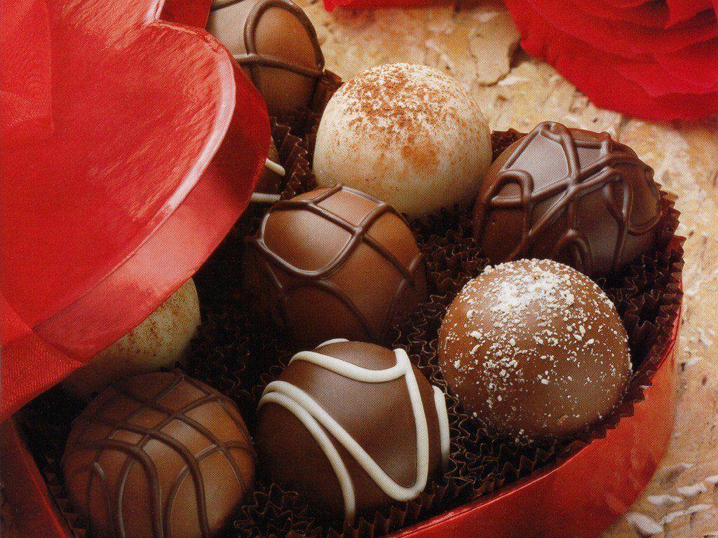 chocolet for valentine. Valentine Chocolate Gift Wallpaper, Chocolate Box Wallpaper. Valentines day chocolates, Chocolate day, Valentine chocolate