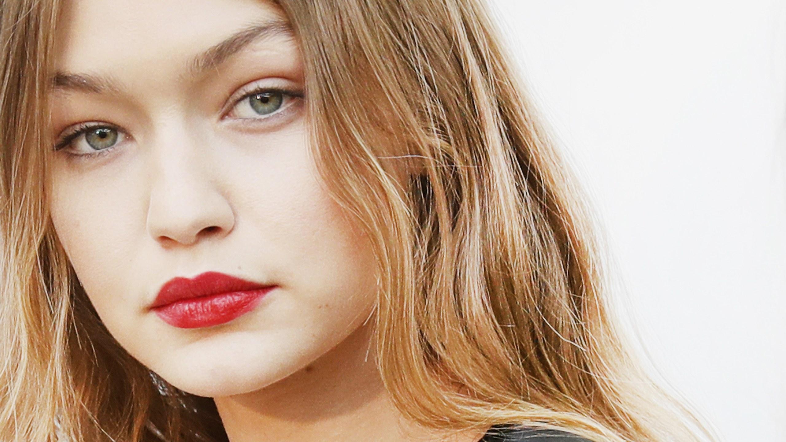 Here's Gigi Hadid in Gray Lipstick, Looking All Sorts