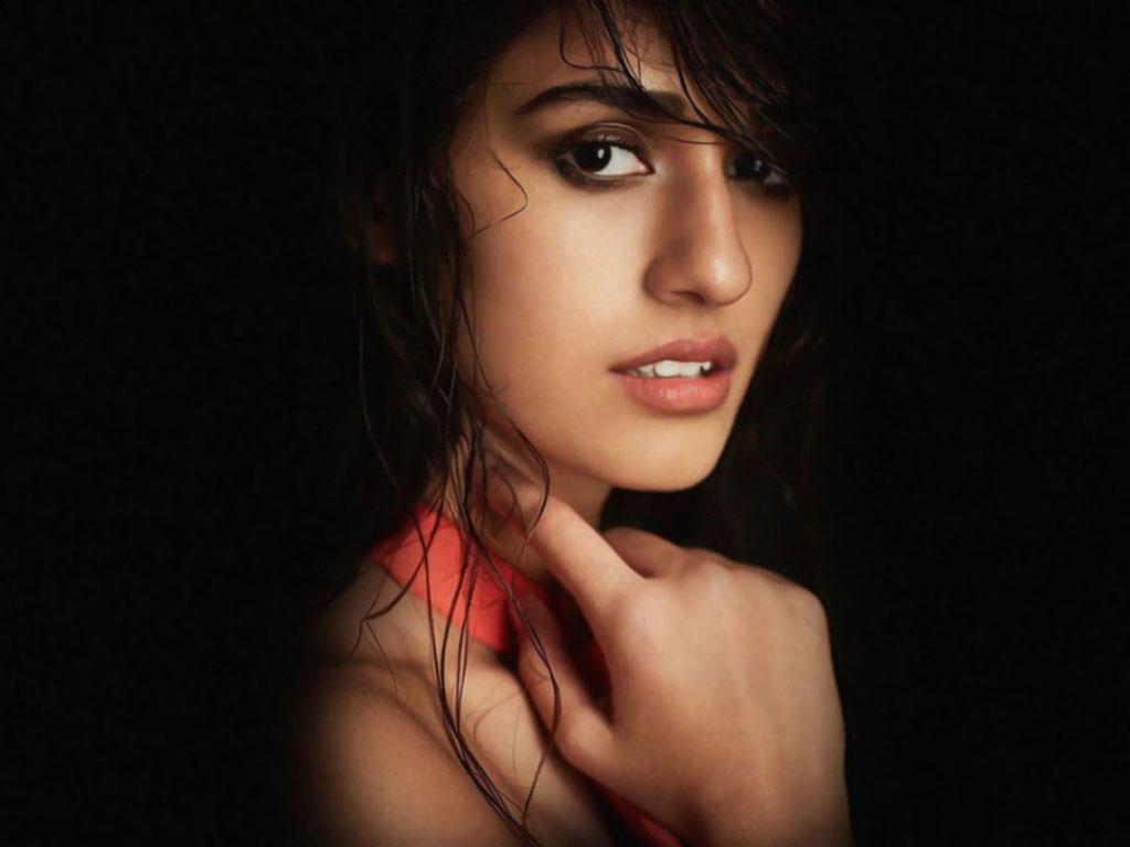 Disha Patani Patani HD 4k, Download Wallpaper on Jakpost