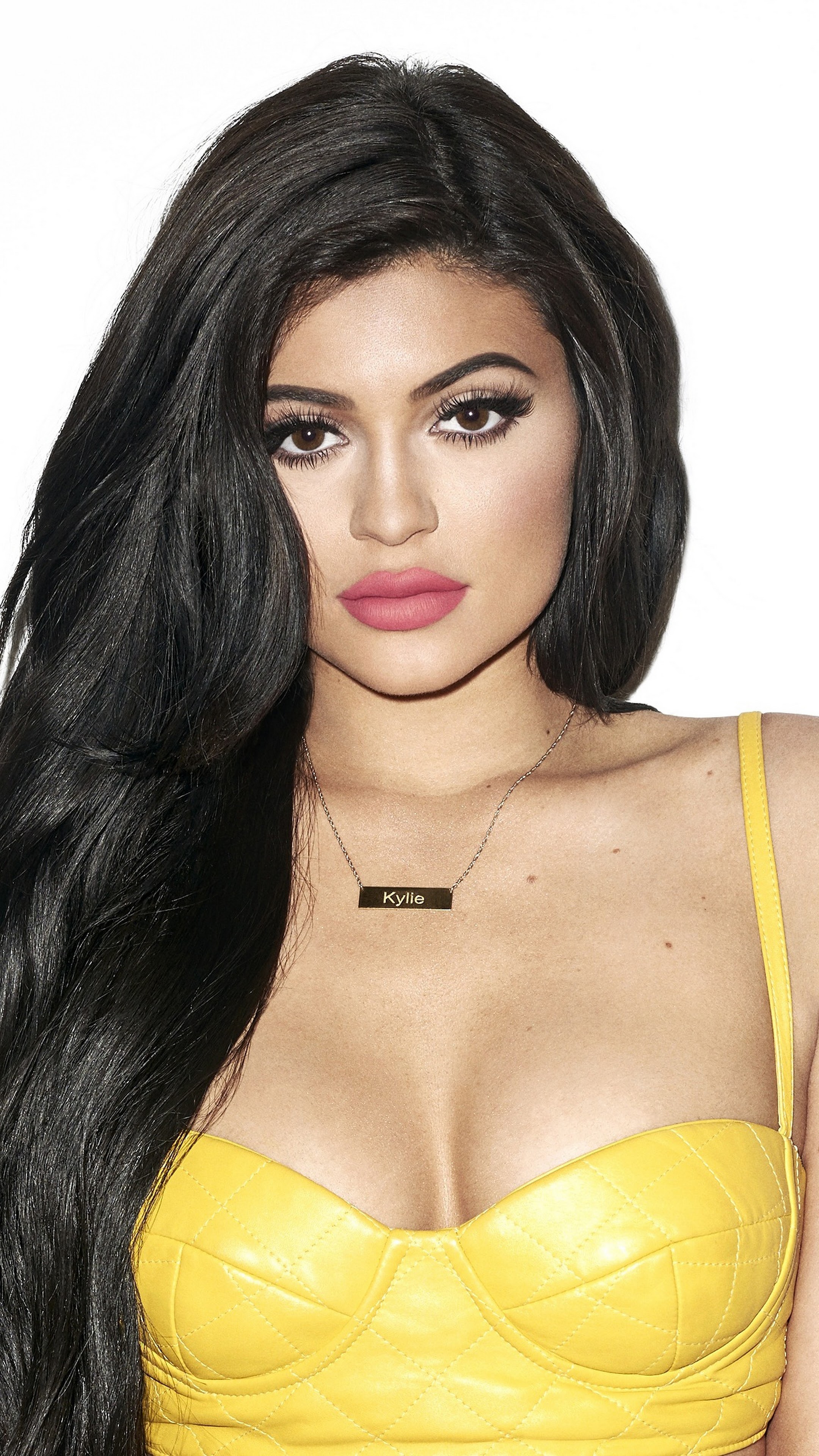 Kylie Jenner Model Brunette Girl 4K Wallpaper