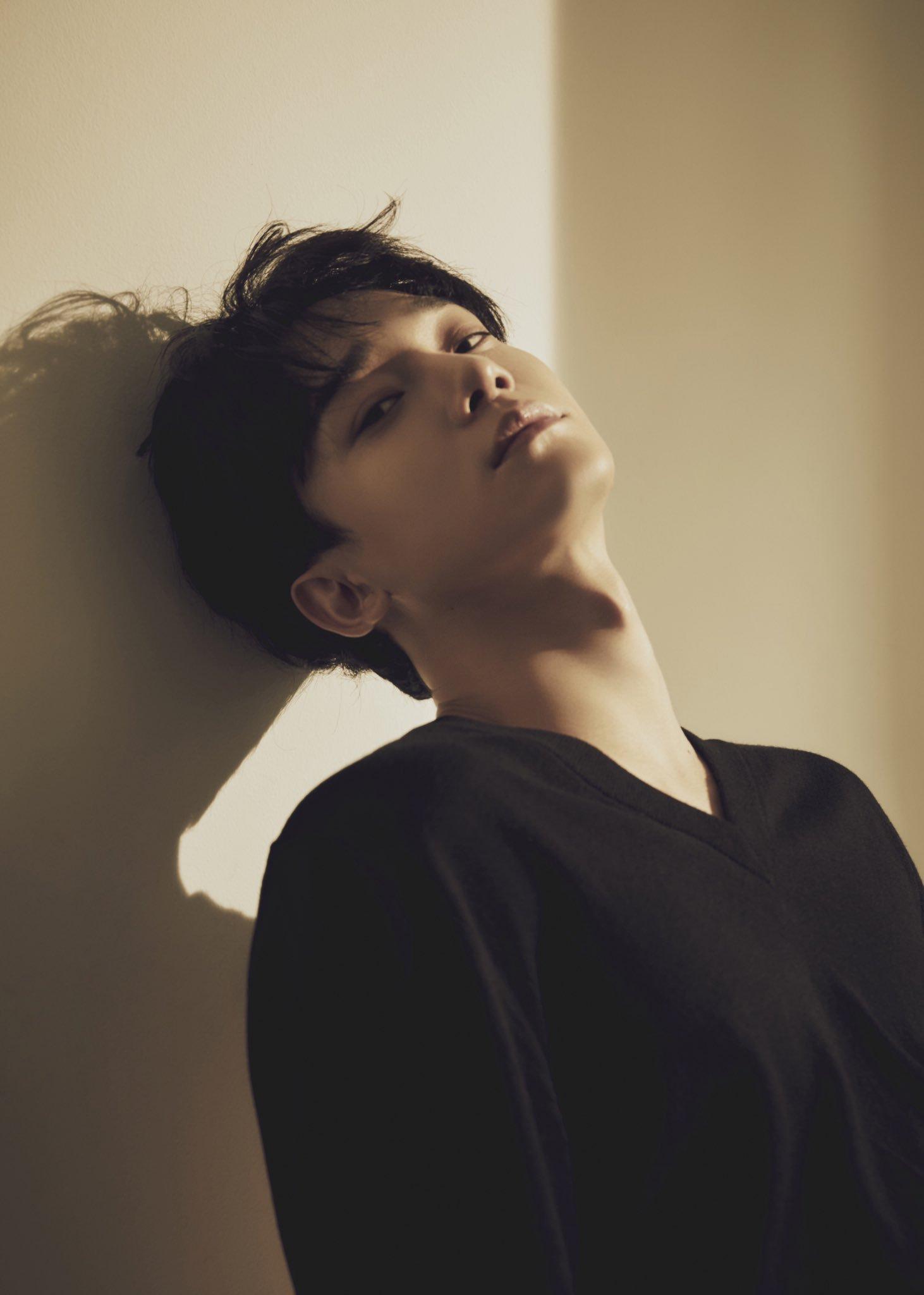 Update: EXO's Chen Exudes Autumn Vibes In Teaser Photo