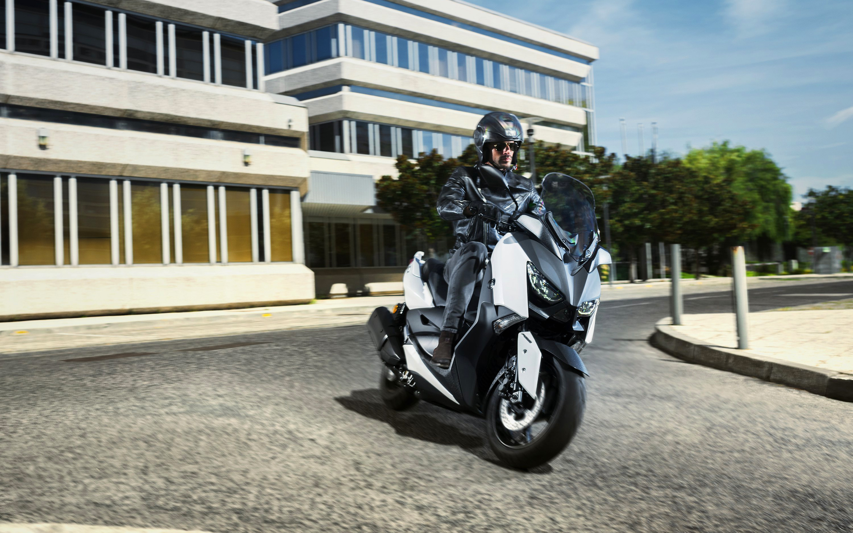 Download wallpaper Yamaha XMax Scooters, city