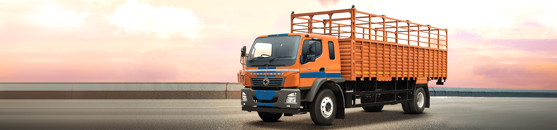 Daimler India Commercial Vehicles celebrates partnership with BharatBenz  vehicle financiers | Motoroids