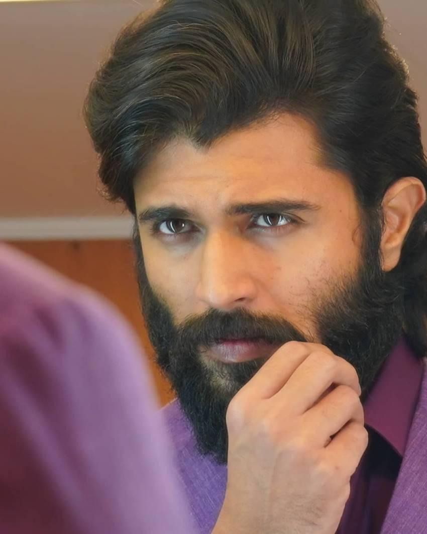 Vijay Deverakonda Photo [HD]: Latest Image, Picture