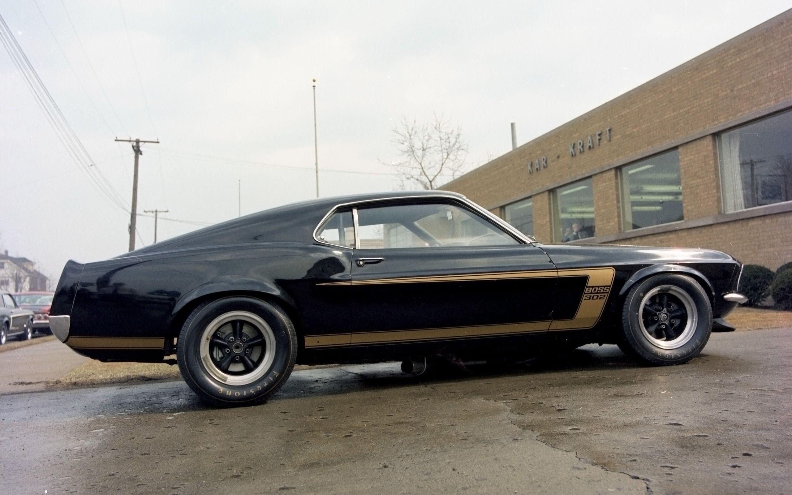 1969 Ford Mustang Boss 302 Black And Gold. Mustang Boss 302