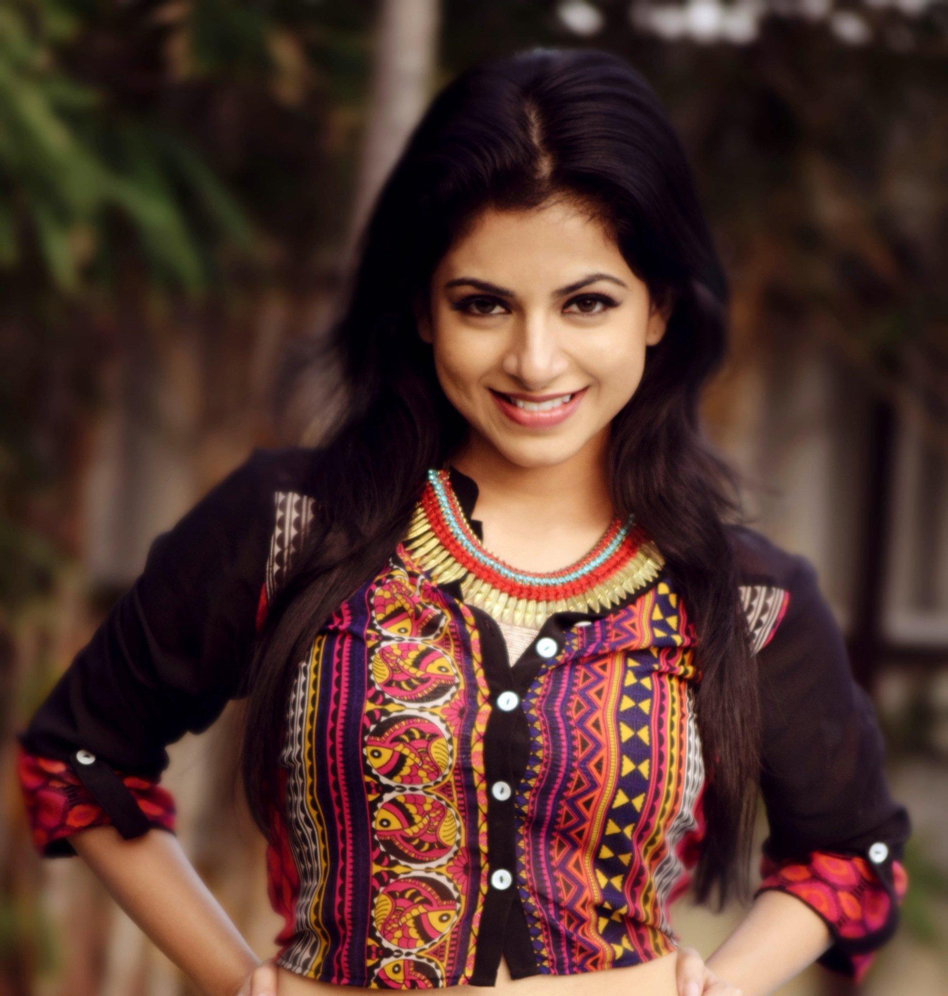 Actress Iswarya Menon New Photoshoot Image 5 Wallpaper