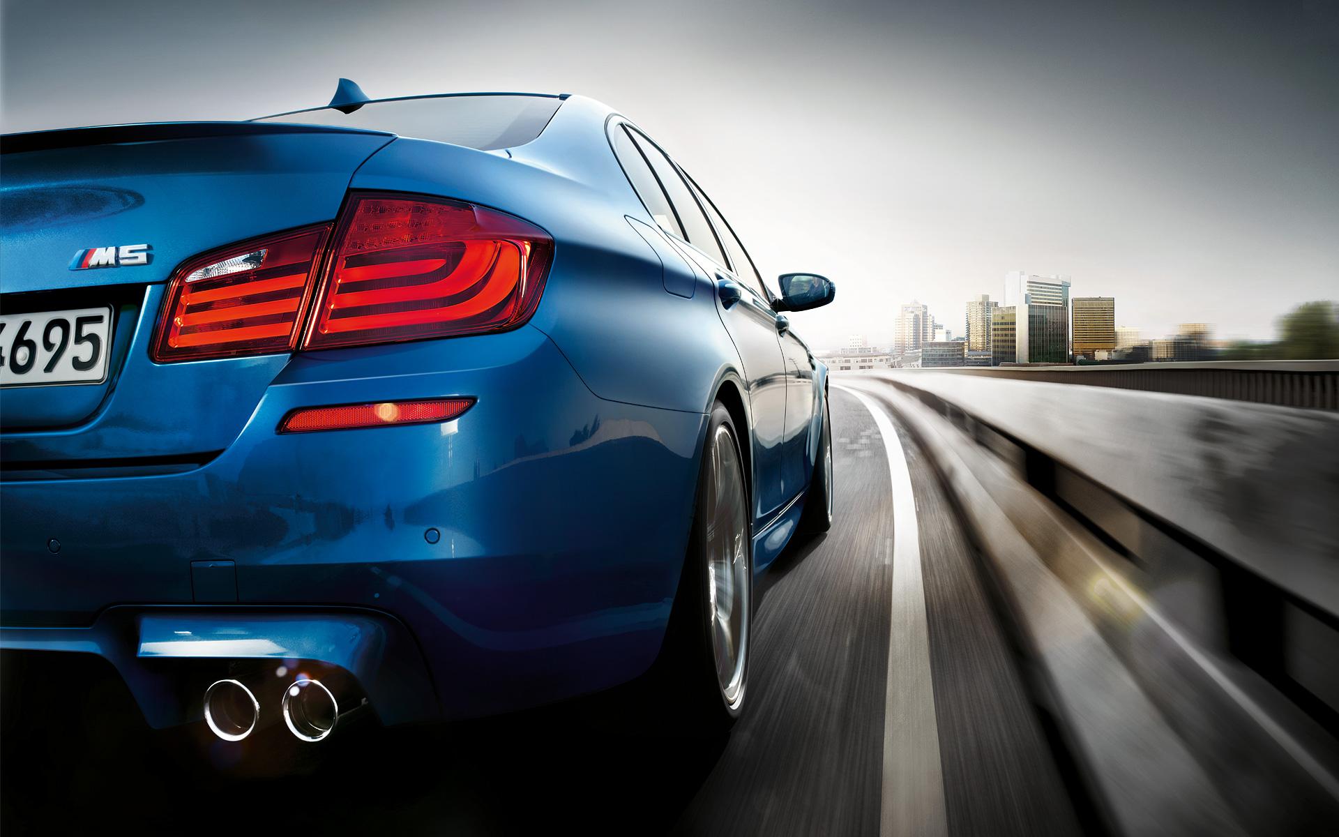 Blue BMW M5 Rear Speed View Desktop Wallpaper