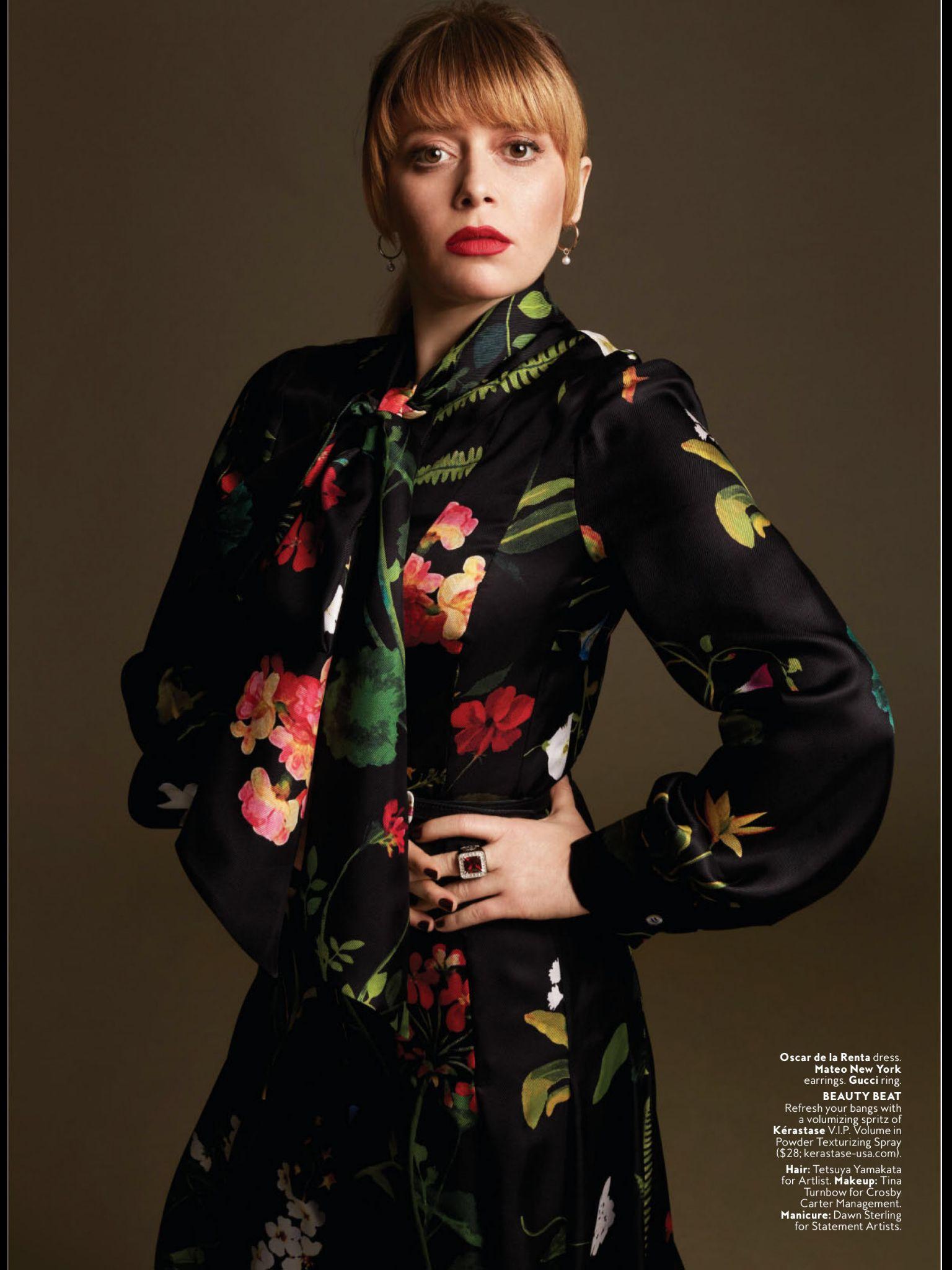 Statement dress. fashion. Natasha lyonne, Amy